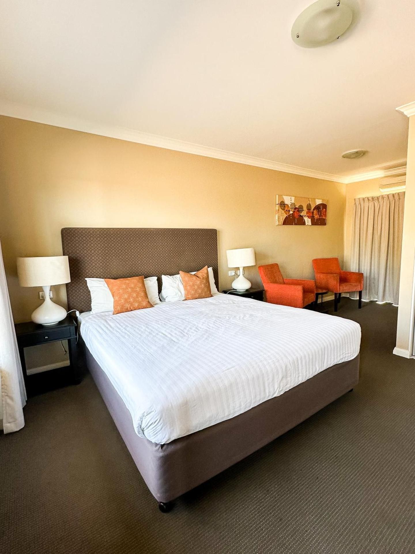 Deluxe Courtyard Room