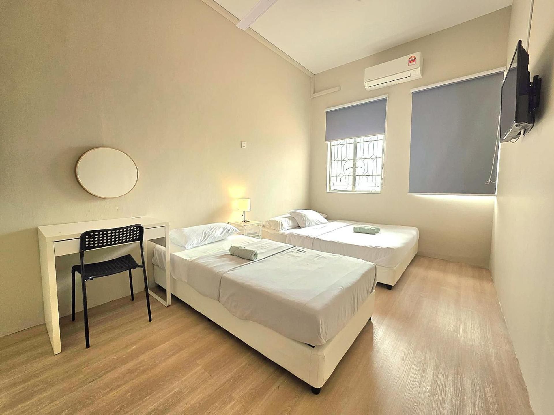 Triple Room with Shared Bathroom