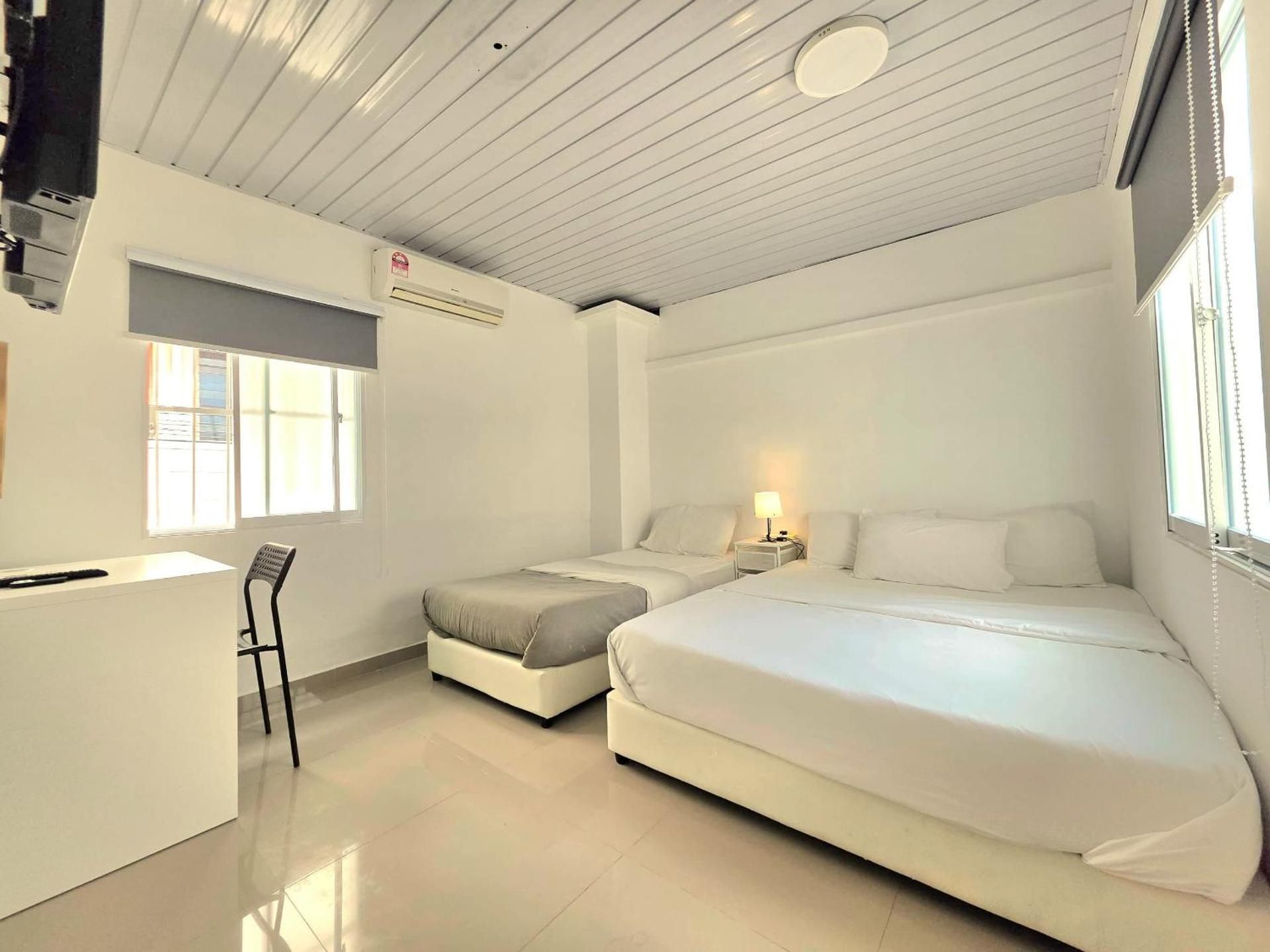Comfort Triple Room with Shower