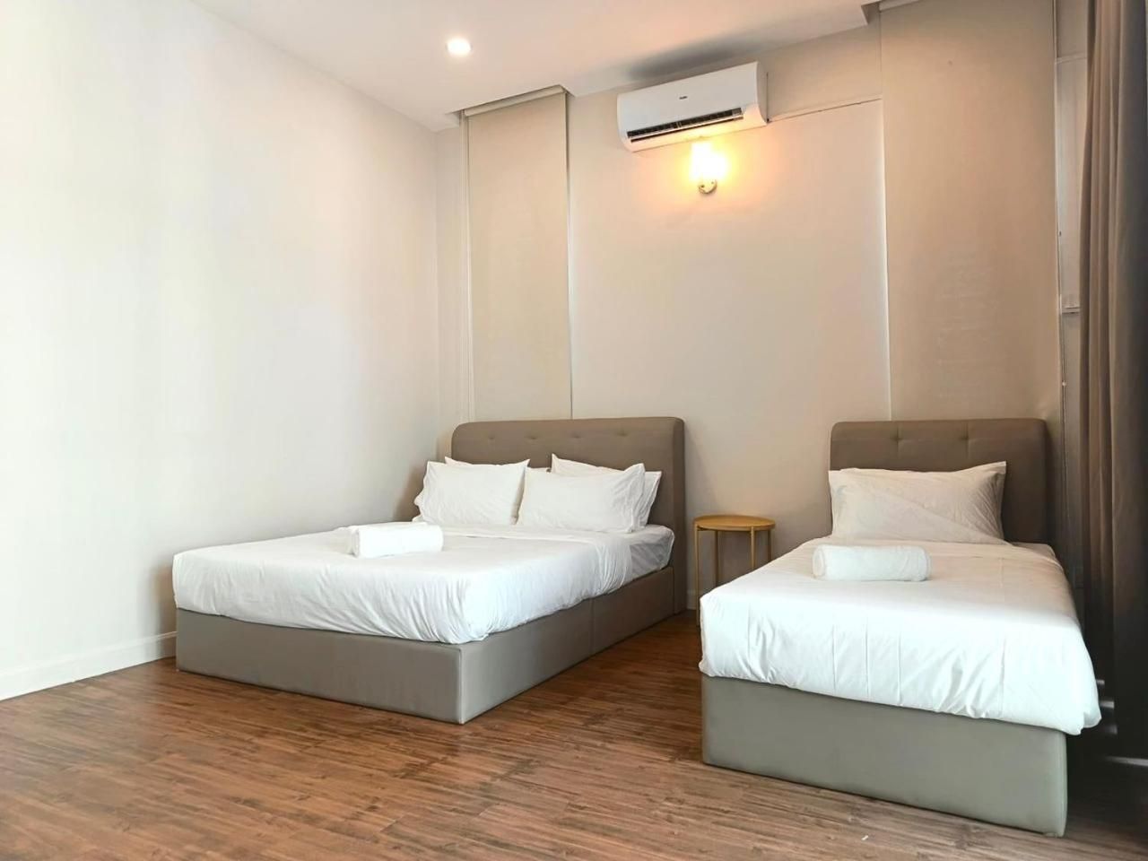 Triple Room with Shared Bathroom