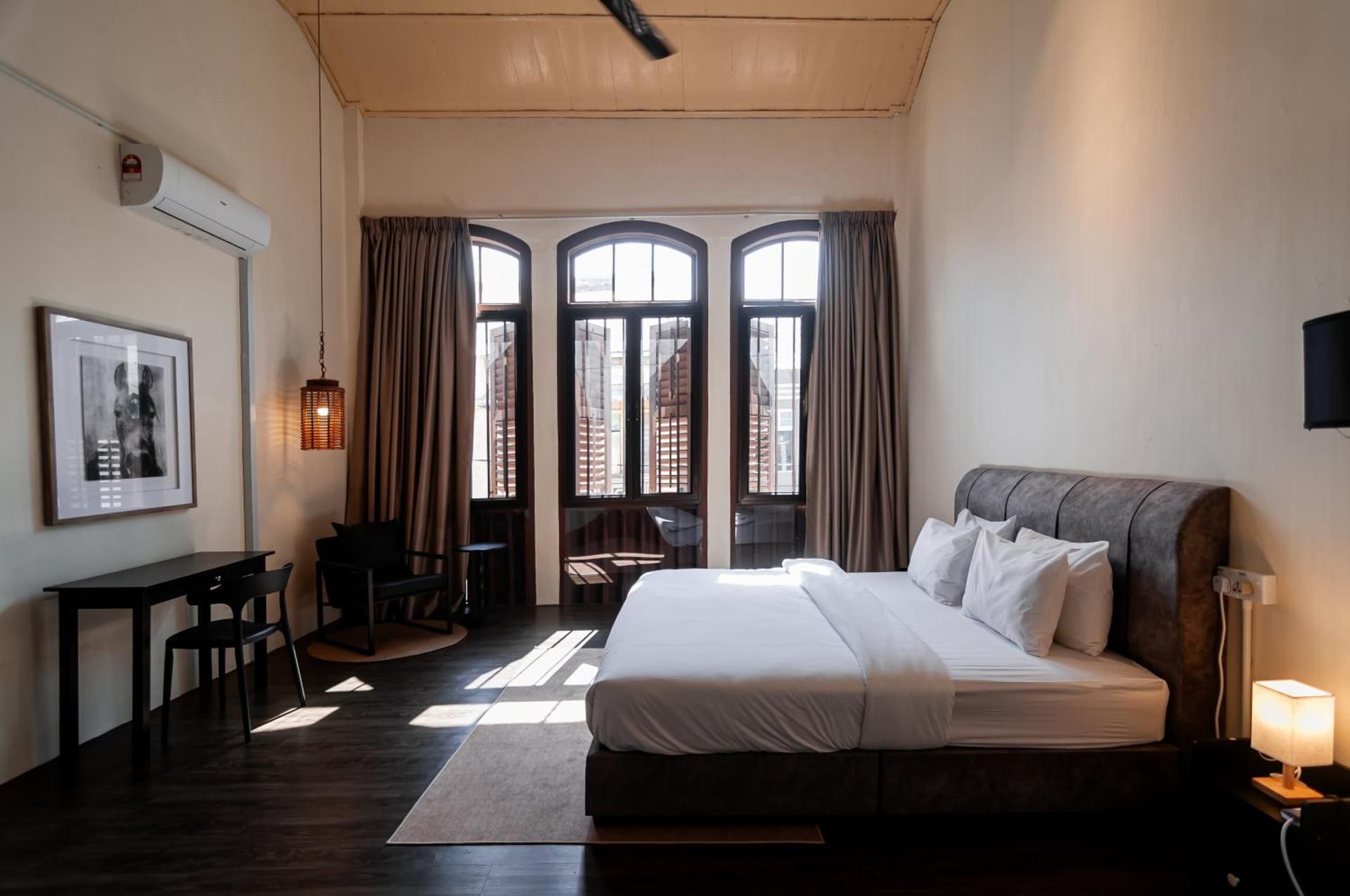 Deluxe Suite