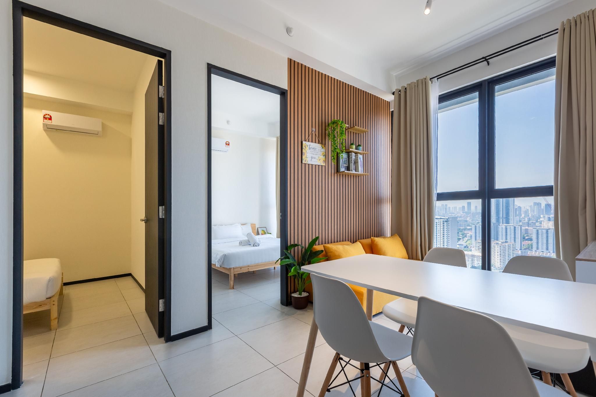 Three Bedroom Suite City View