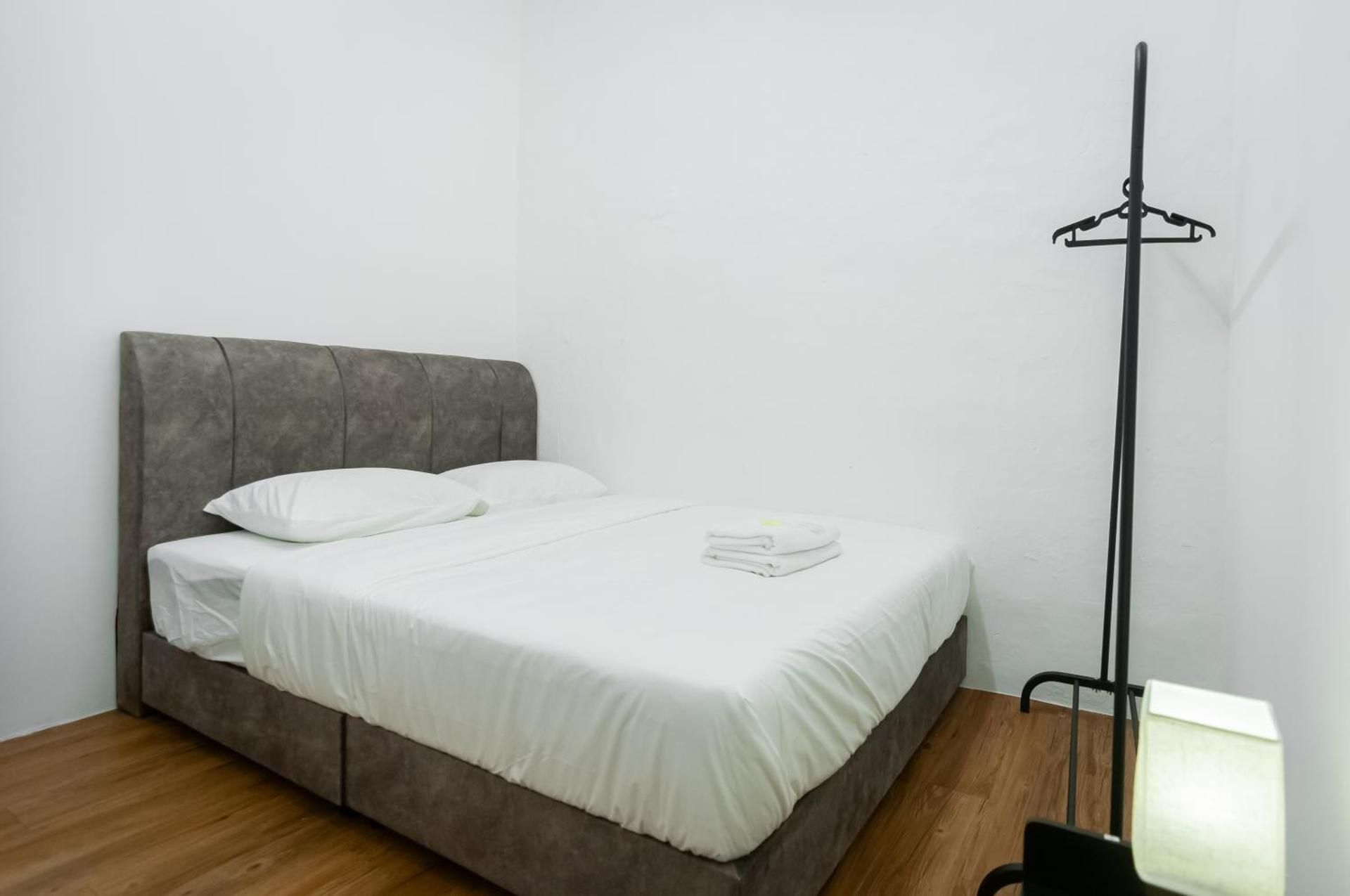 Queen Room with Shared Bathroom
