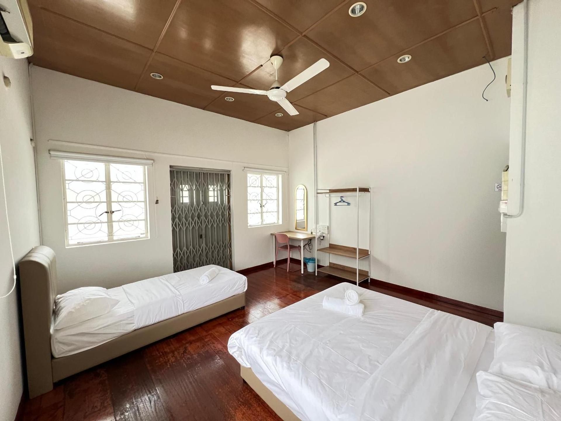 Triple Room with Shared Bathroom