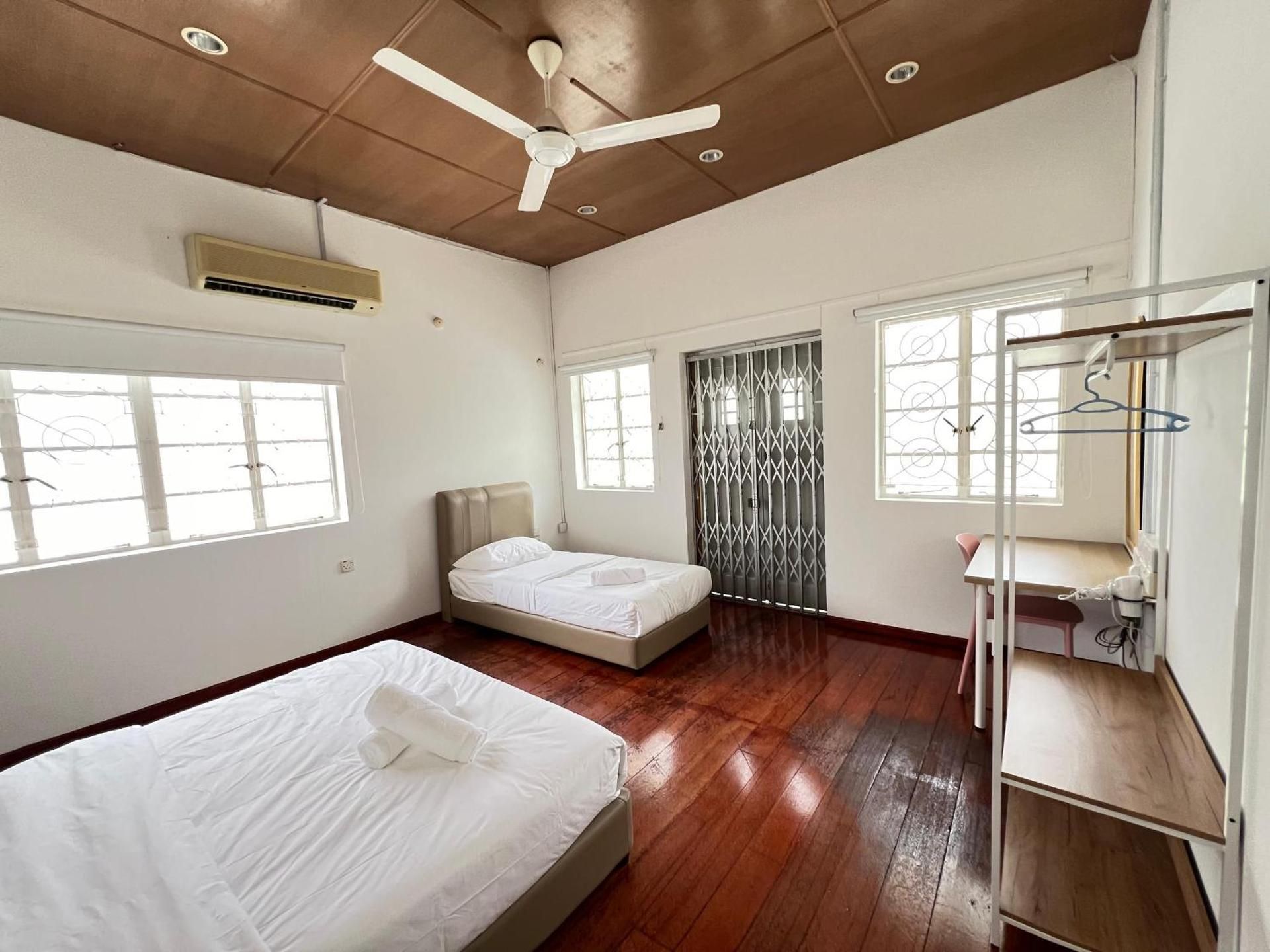 Triple Room with Shared Bathroom