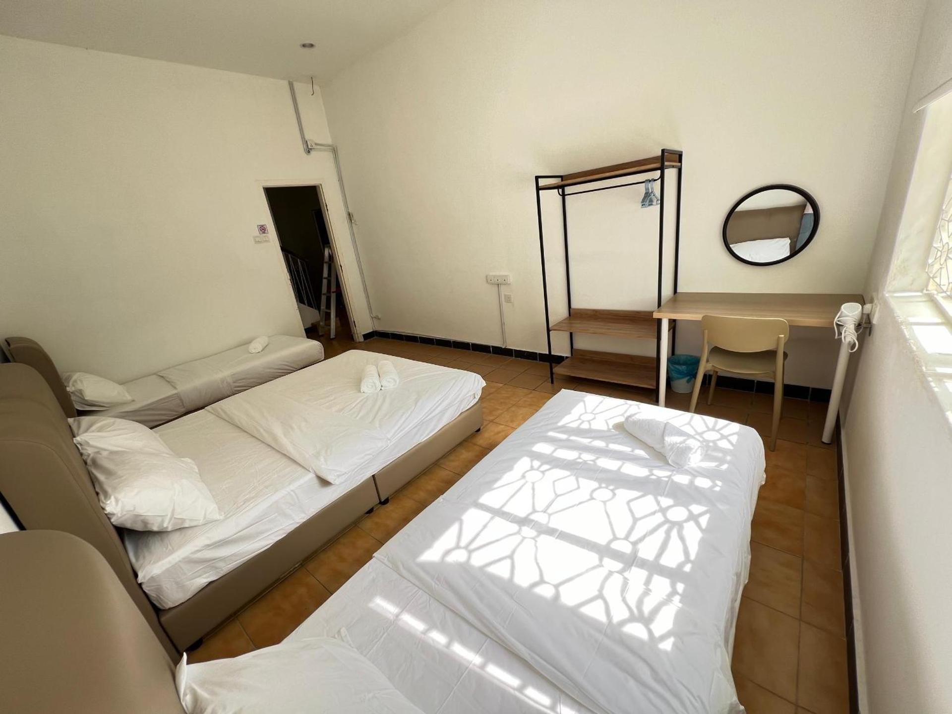 Quadruple Room with Shared Bathroom
