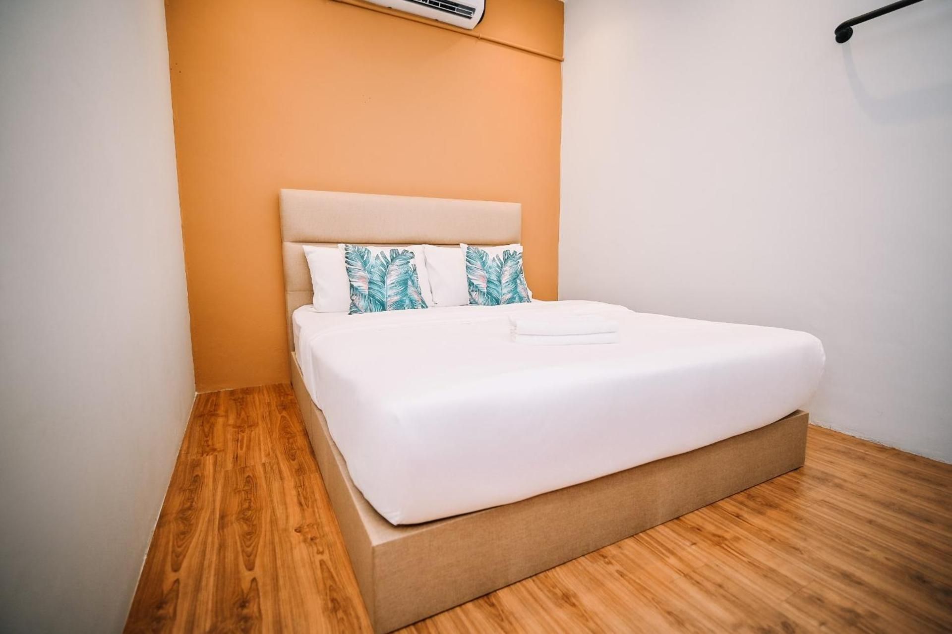 Standard Queen Room