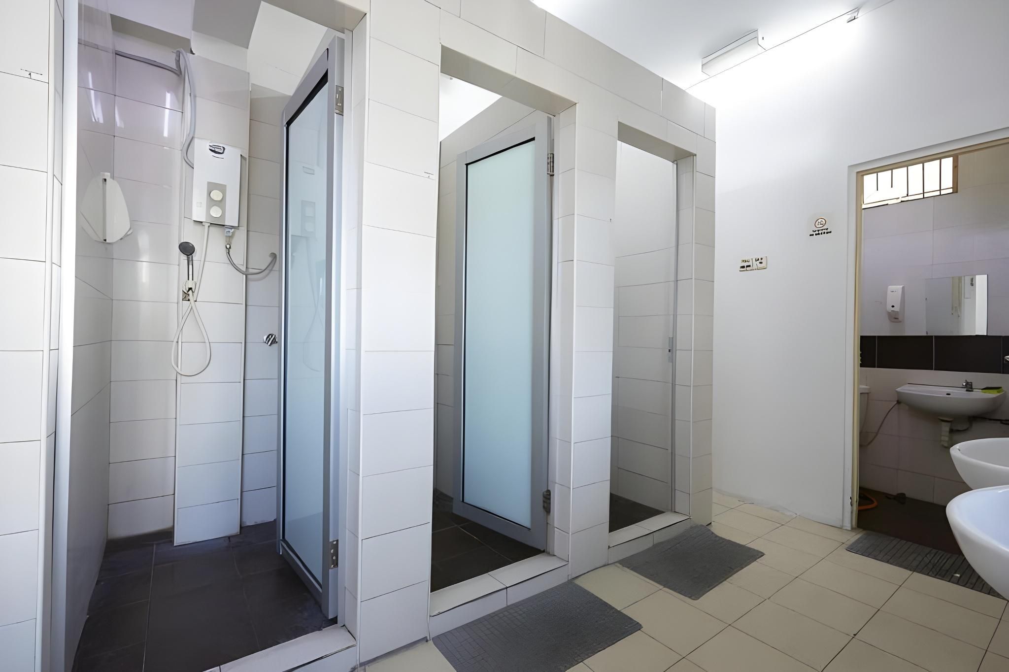 Single Room with Shared Bathroom