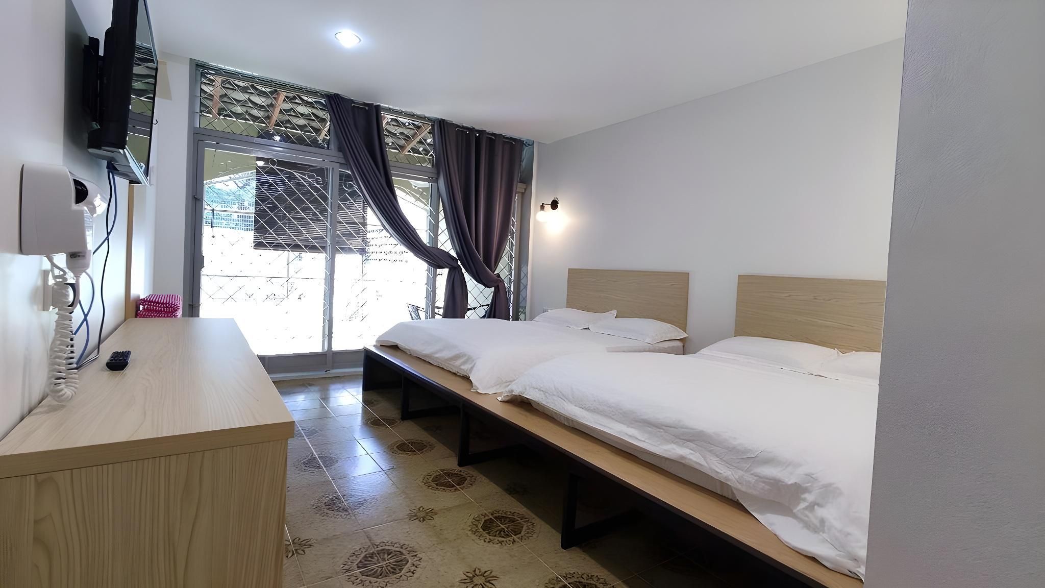 Superior Queen Room with Two Queen Beds