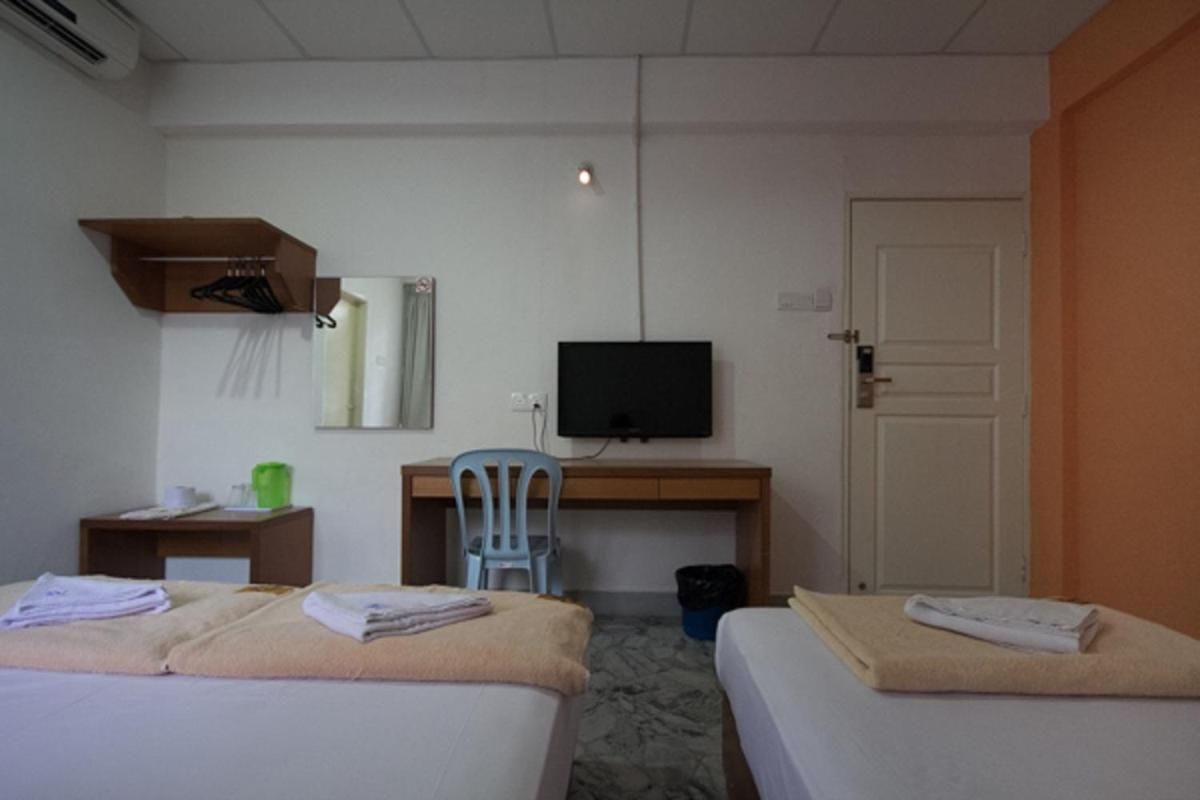 Triple Room with Private Bathroom