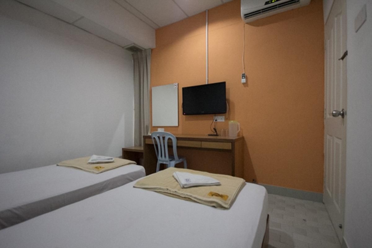 Standard Twin - 2 Single Beds