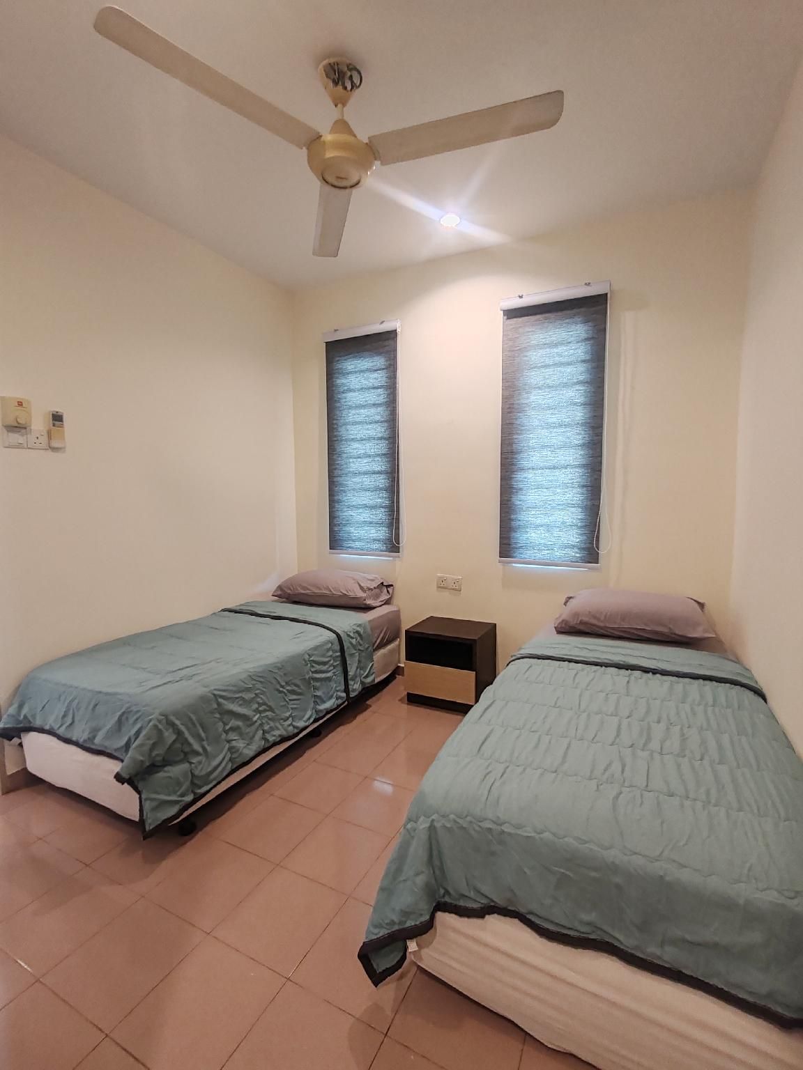 Twin Room with Shower