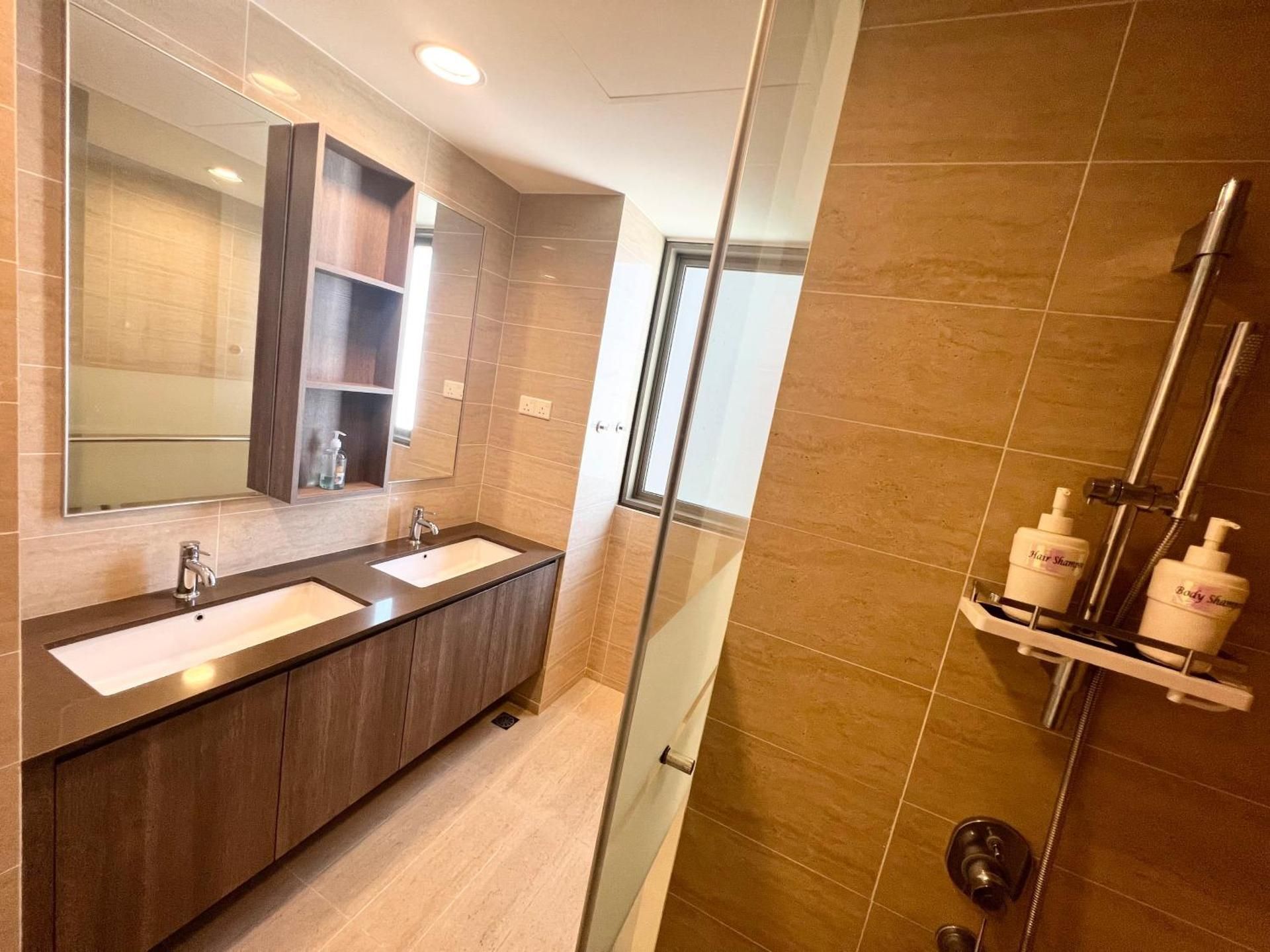 Two-Bedroom Deluxe Apartment with Balcony