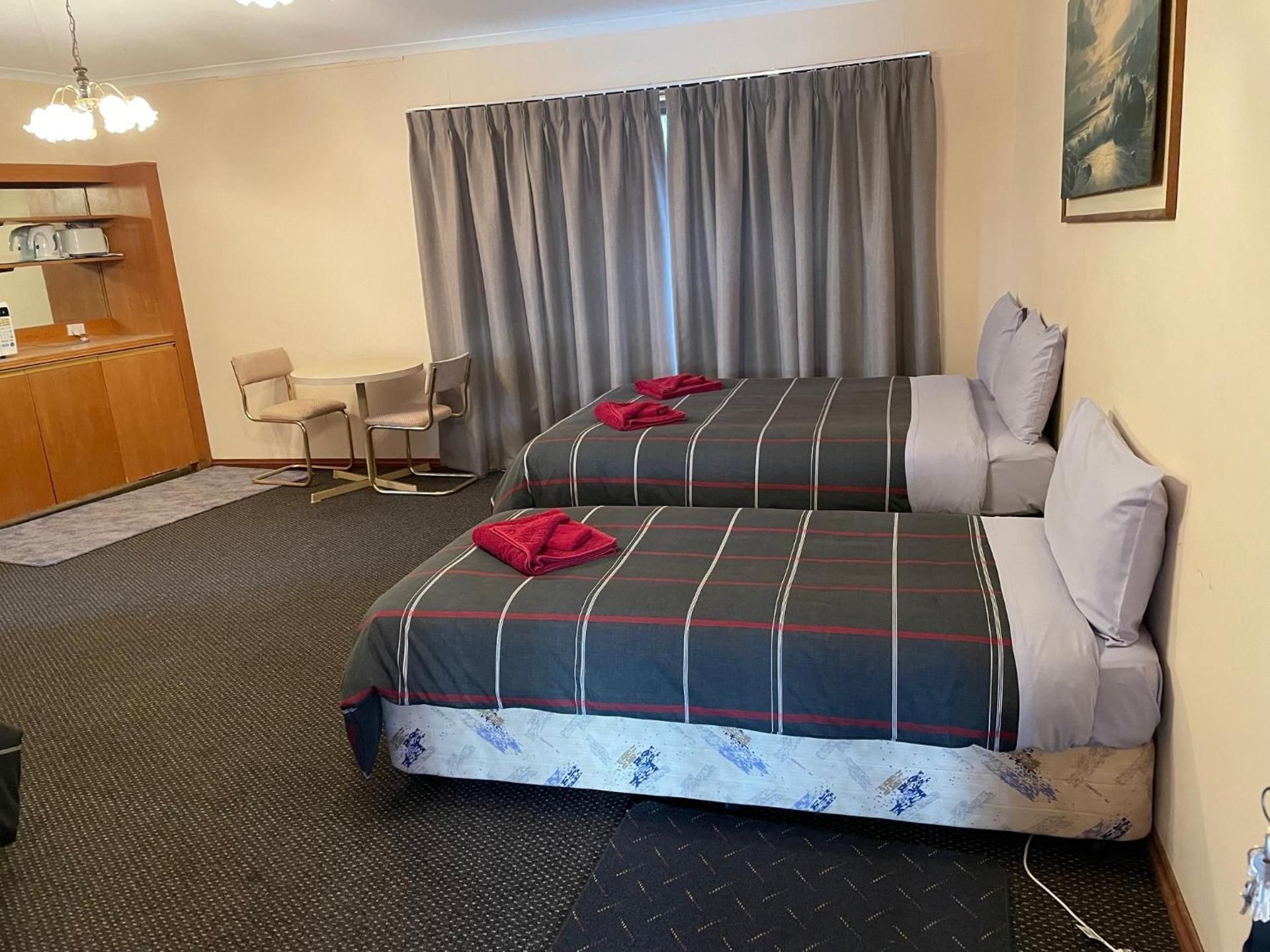 Deluxe Family Room