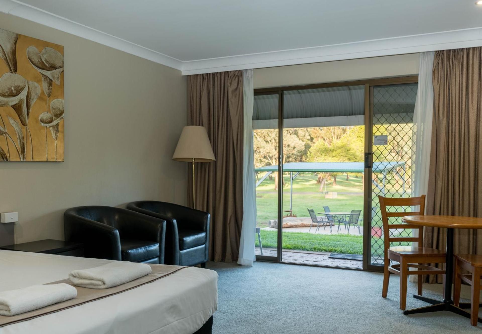 Standard Queen Room