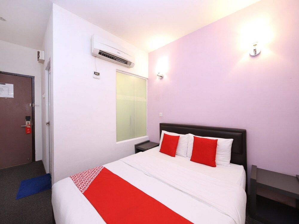 Hotel O Marvelton Hotel Standard Double Room, 1 Queen Bed, Non Smoking 3
