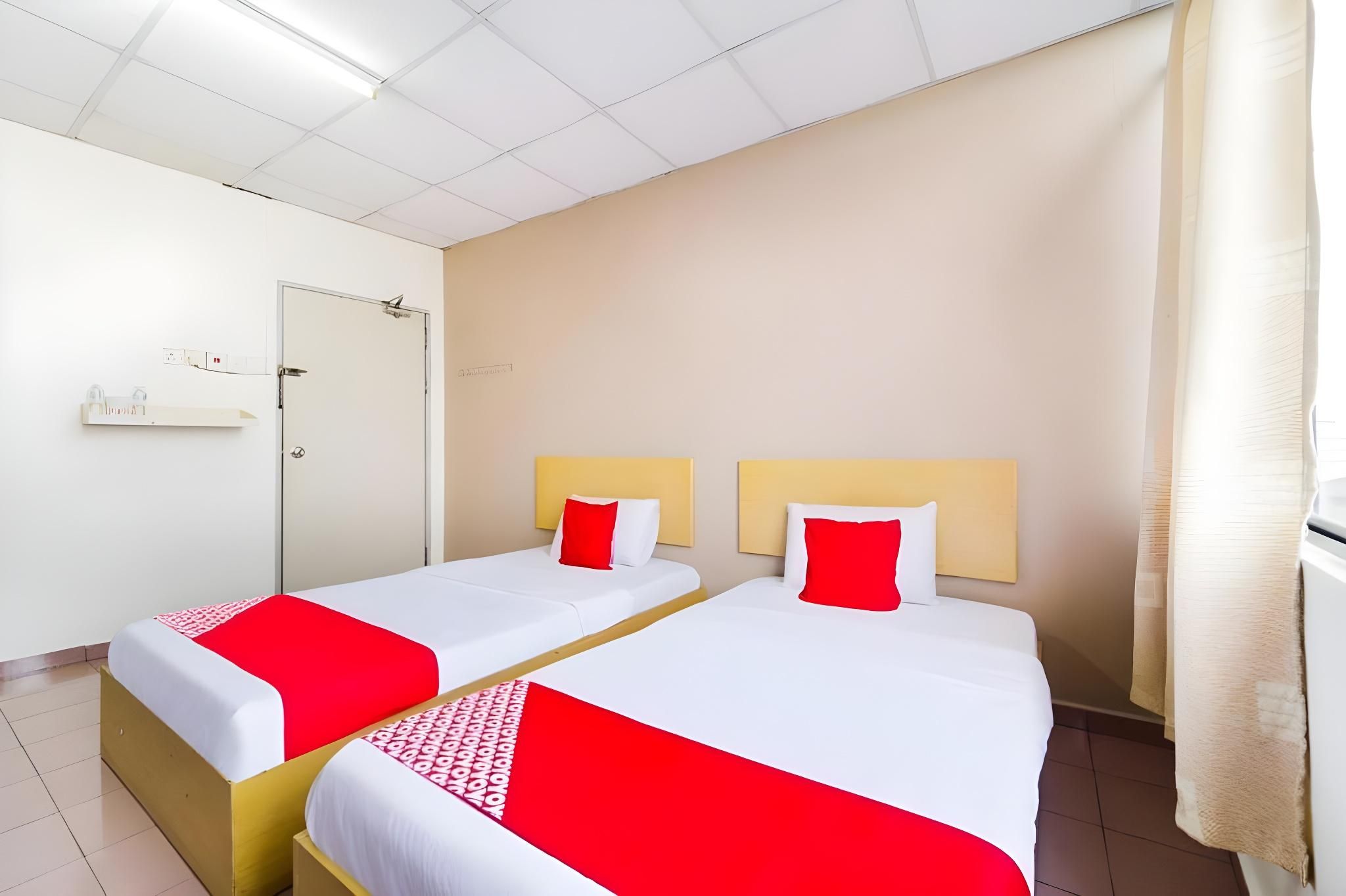 CP HOTEL Standard Twin Room 3