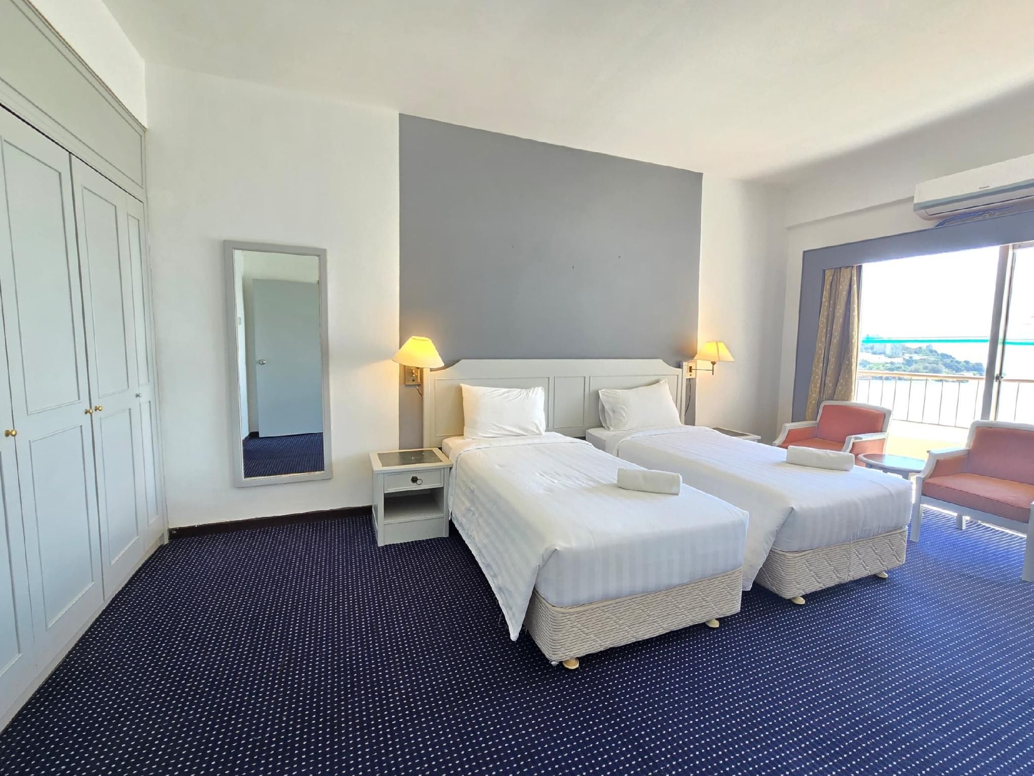 1 Bedroom With Sofa Bed Non-Smoking