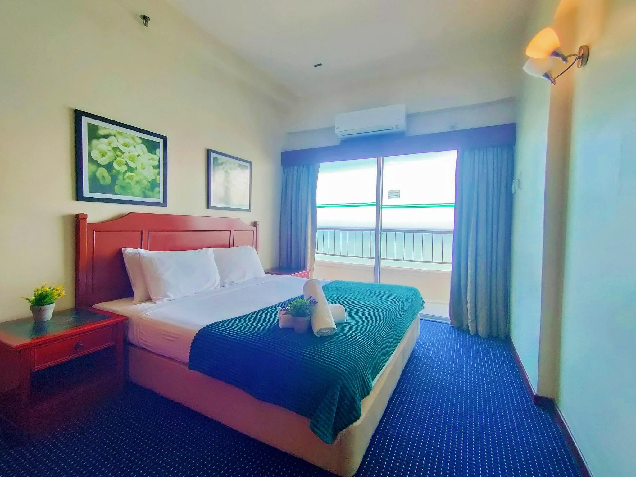 2 Bedroom - 2 Bath Suite