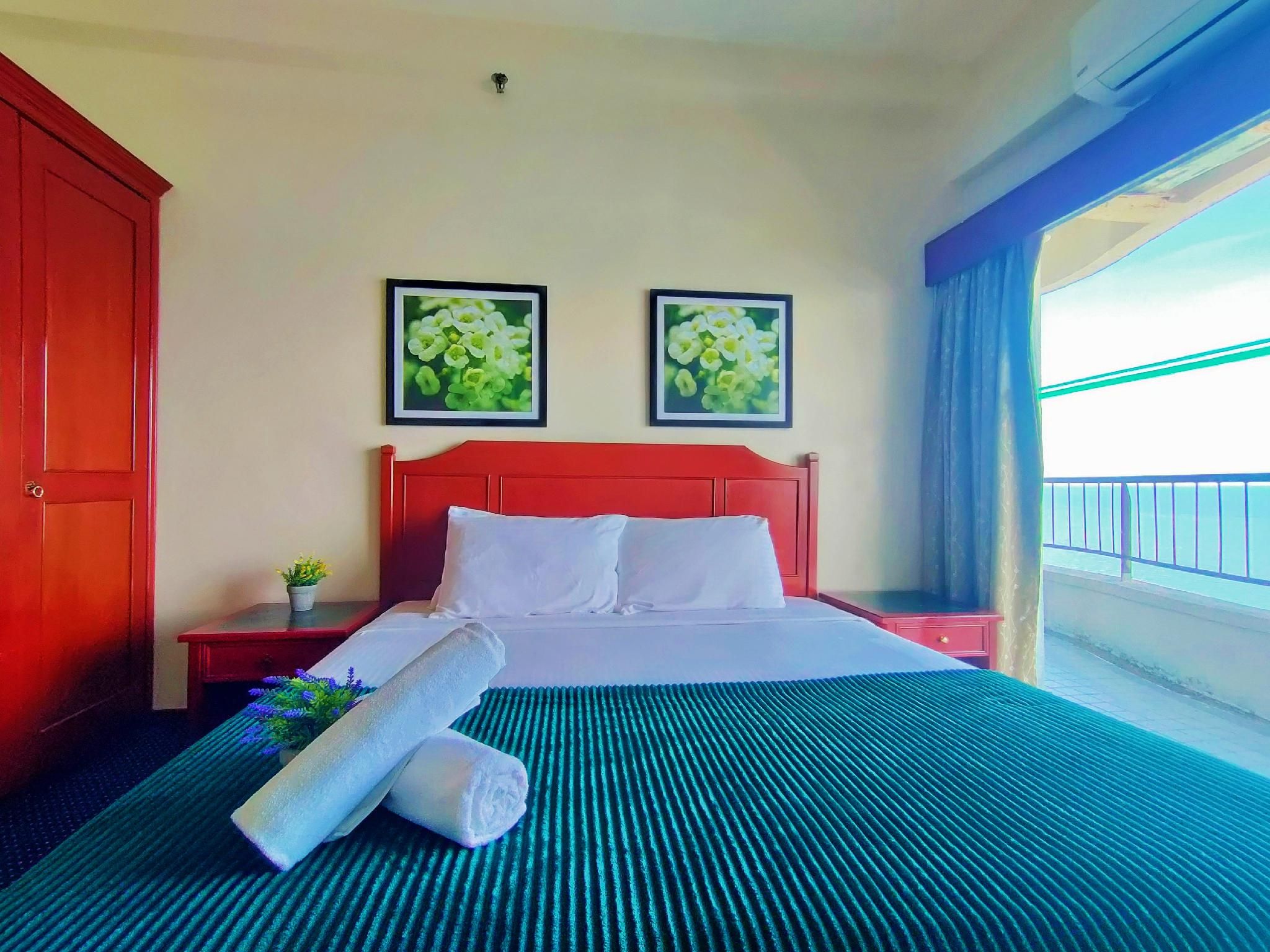 2 Bedroom - 2 Bath Suite