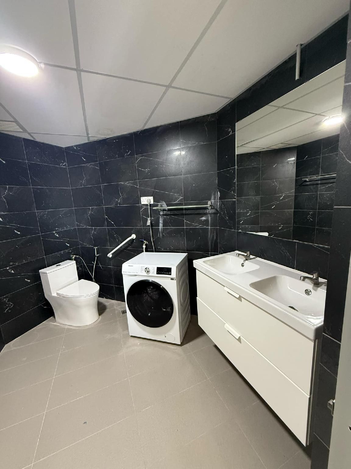 Rainbow Paradise Beach Resort by LWE Deluxe Family Suite 3