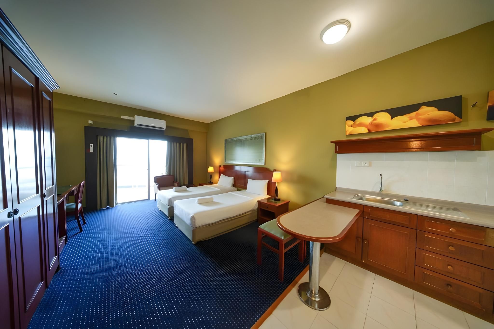 Rainbow Paradise Beach Resort by LWE Deluxe Studio