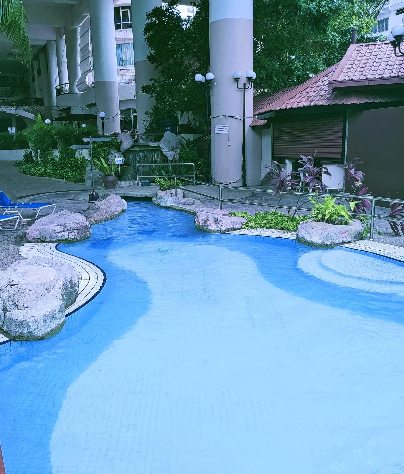 swimming pool [kids]