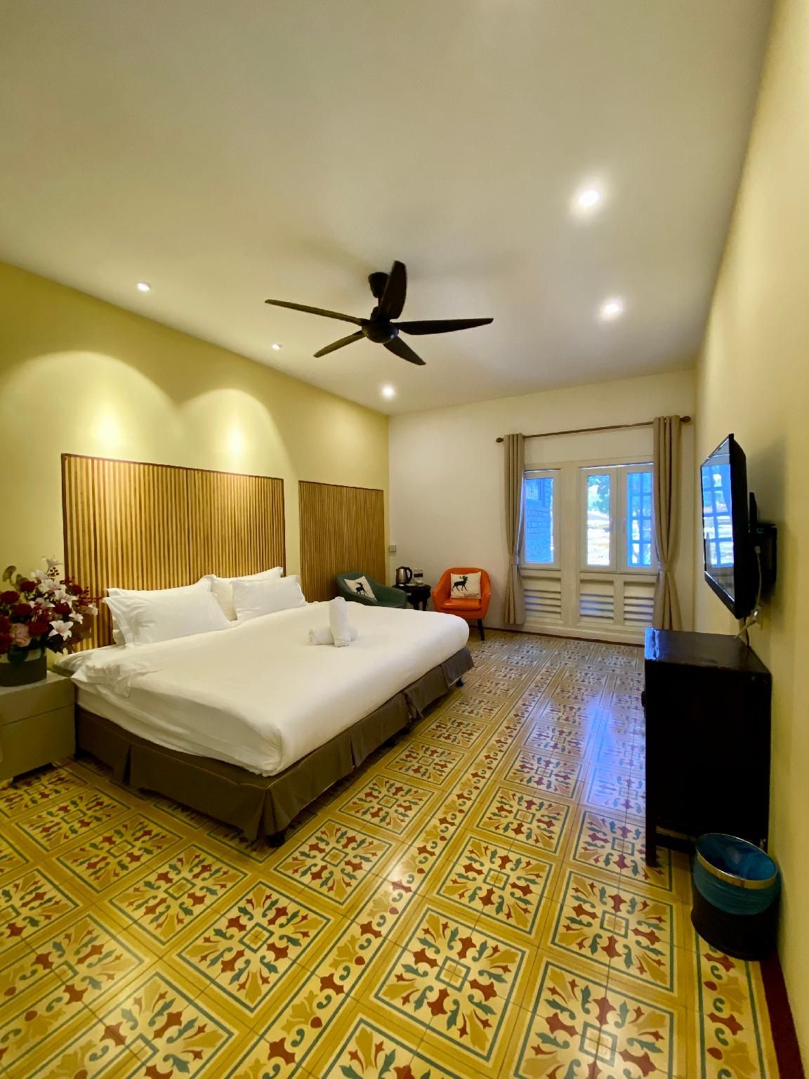 Premier King Room