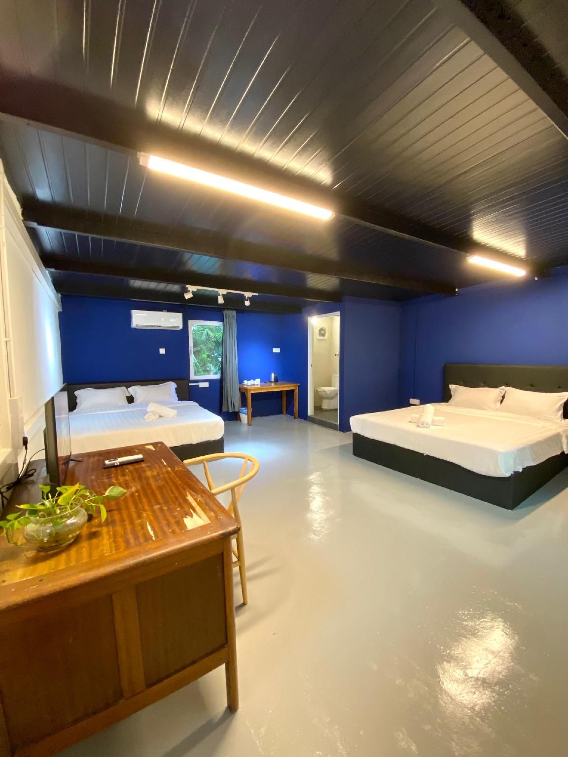 Deluxe Family Room