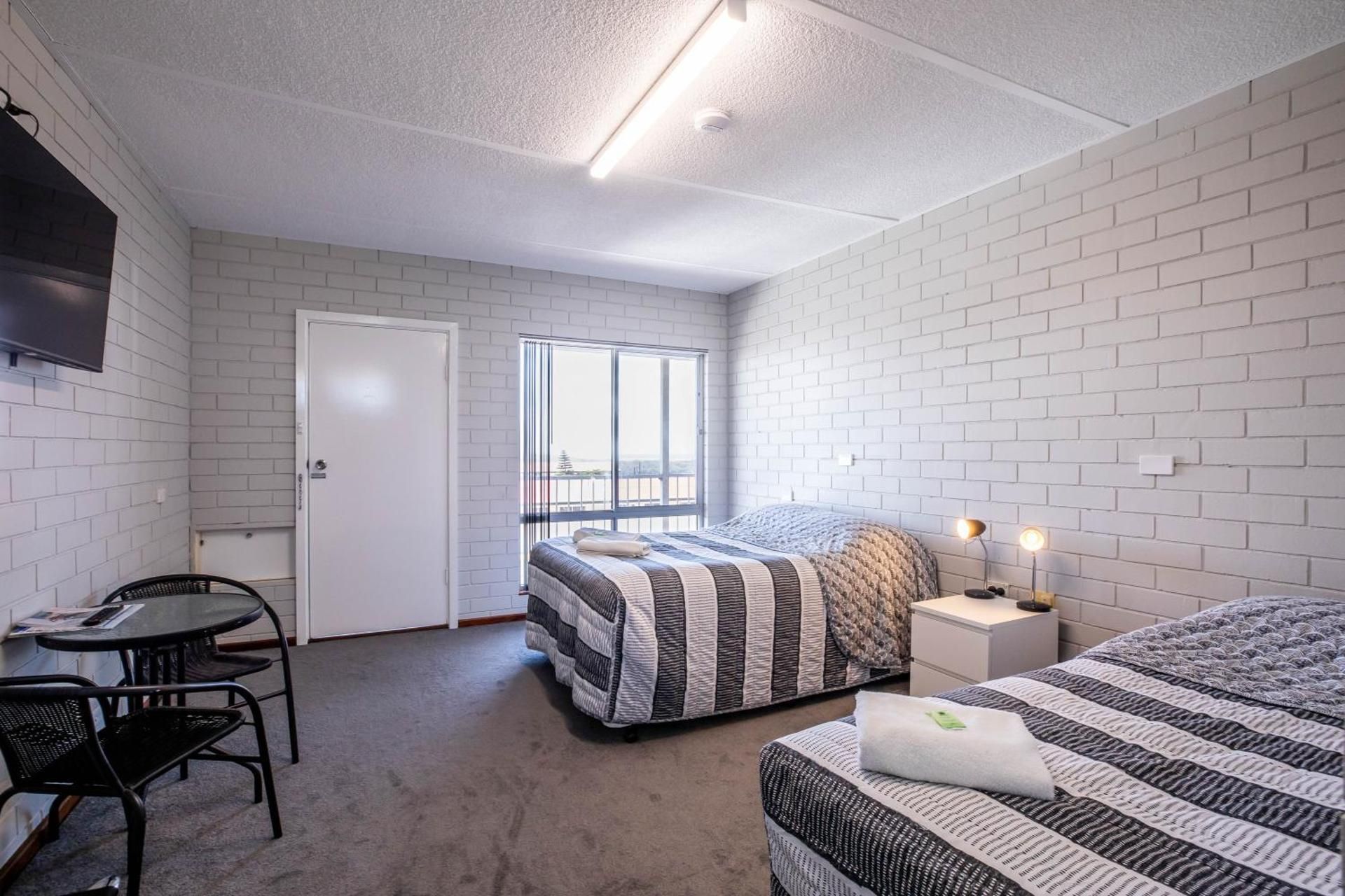 Double or Twin Room with Sea View