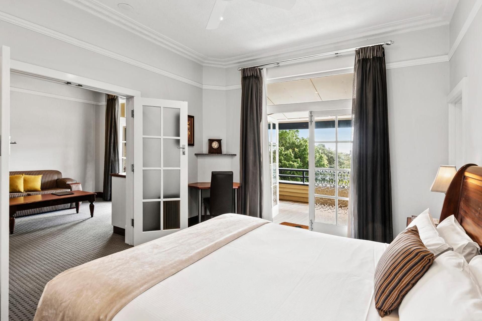 Caves House Hotel & Apartments Yallingup Luxury King Suite with Spa Bath