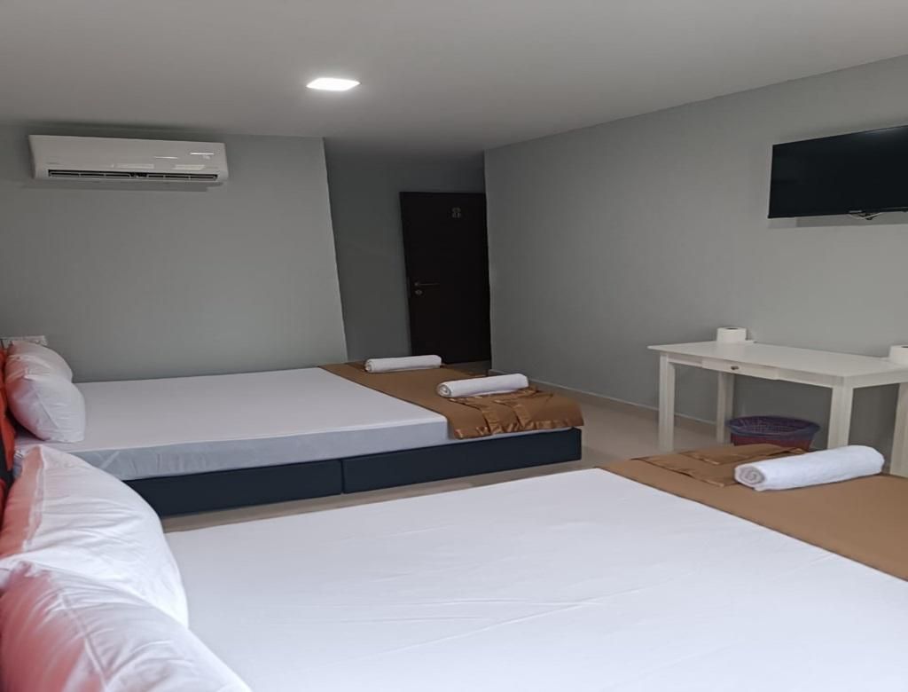 Quad Room - 2 Double Bed Room