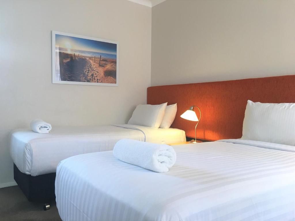 Higgins Lane Motel Twin Room