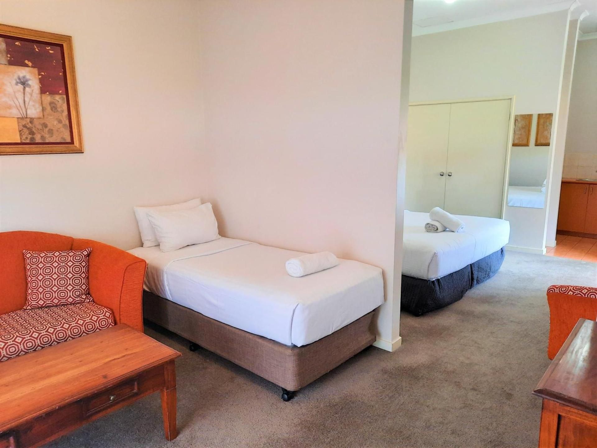 Higgins Lane Motel Triple Room 3