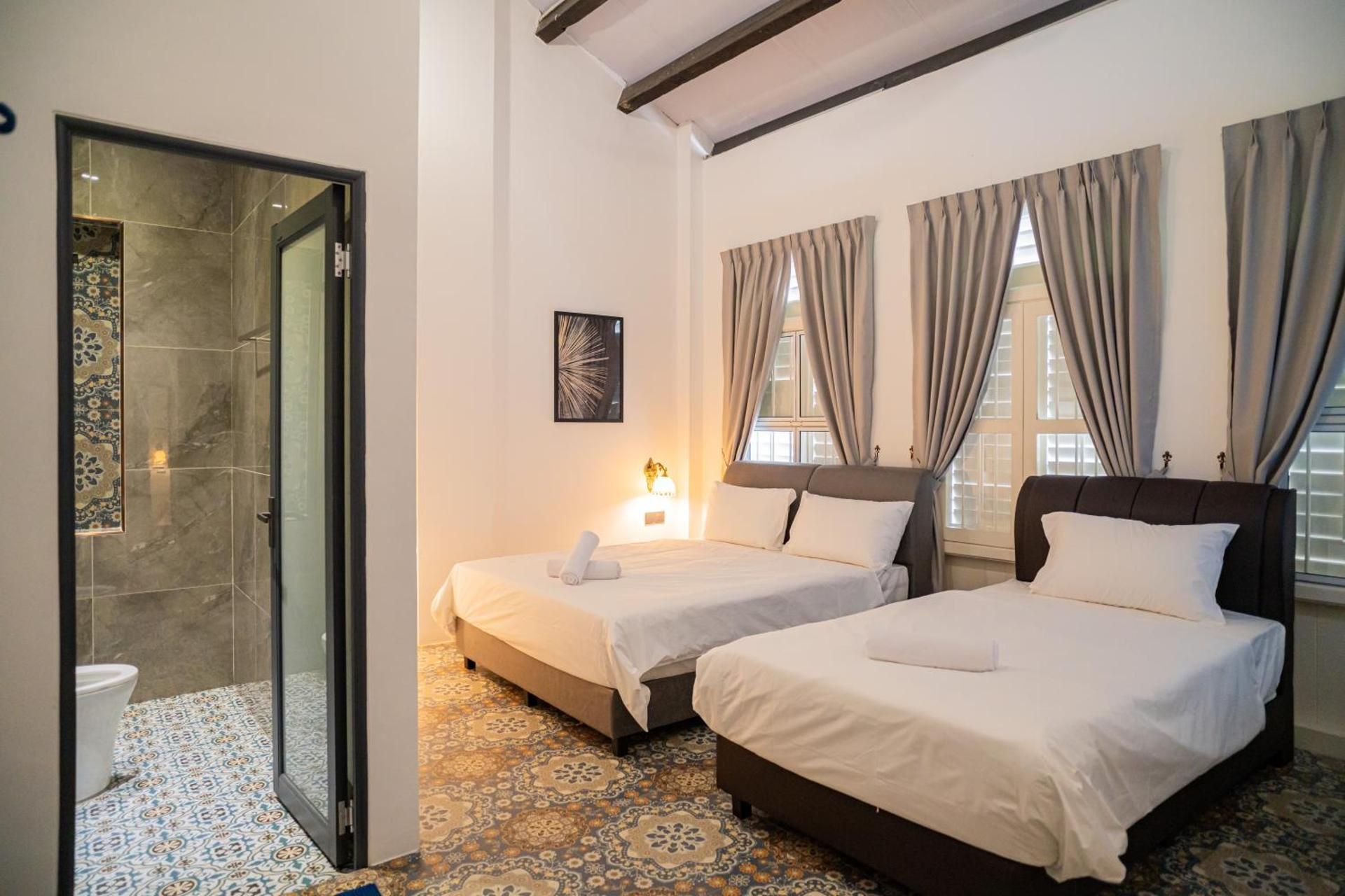 Double or Twin Room with Private Bathroom