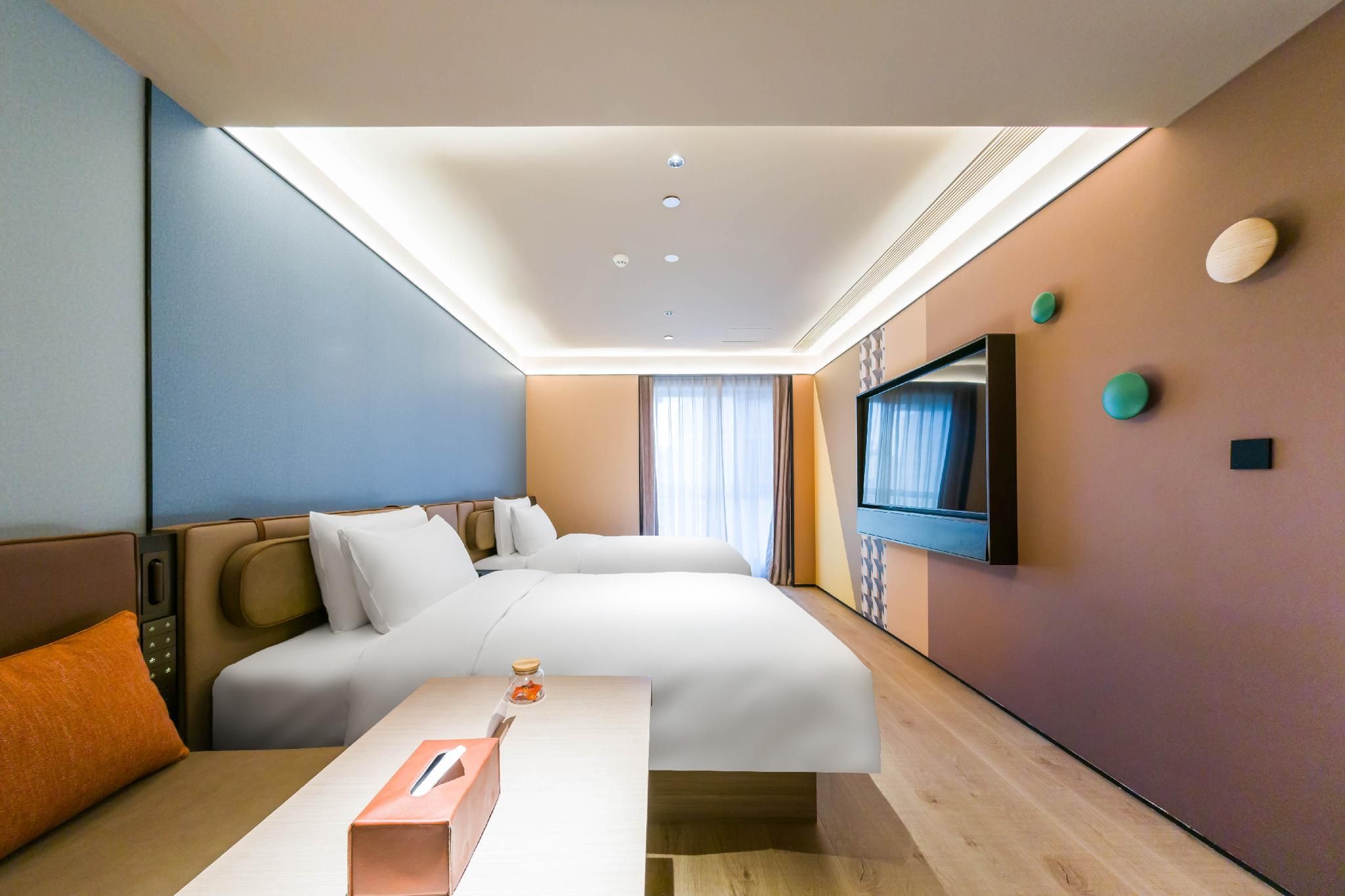 Huazhu - California Sunshine Deluxe Twin Room