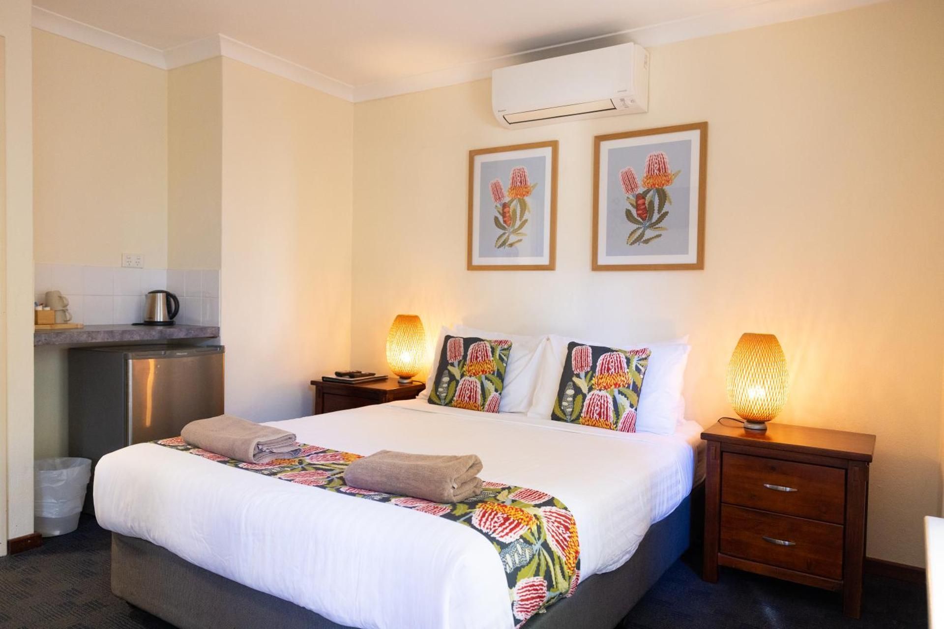 Queen  Room