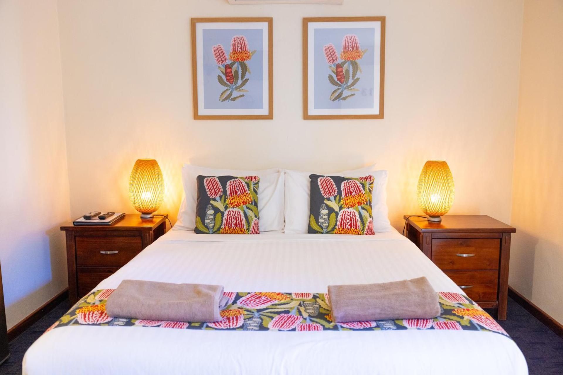 King Room with Shared Bathroom