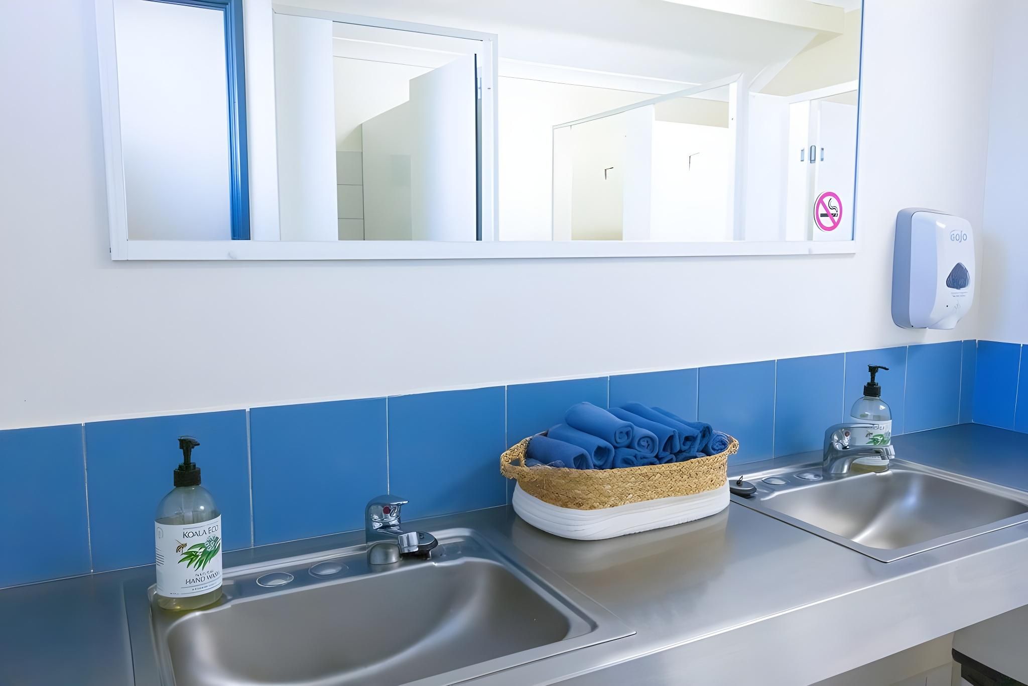 Twin Room - Shared Bathroom