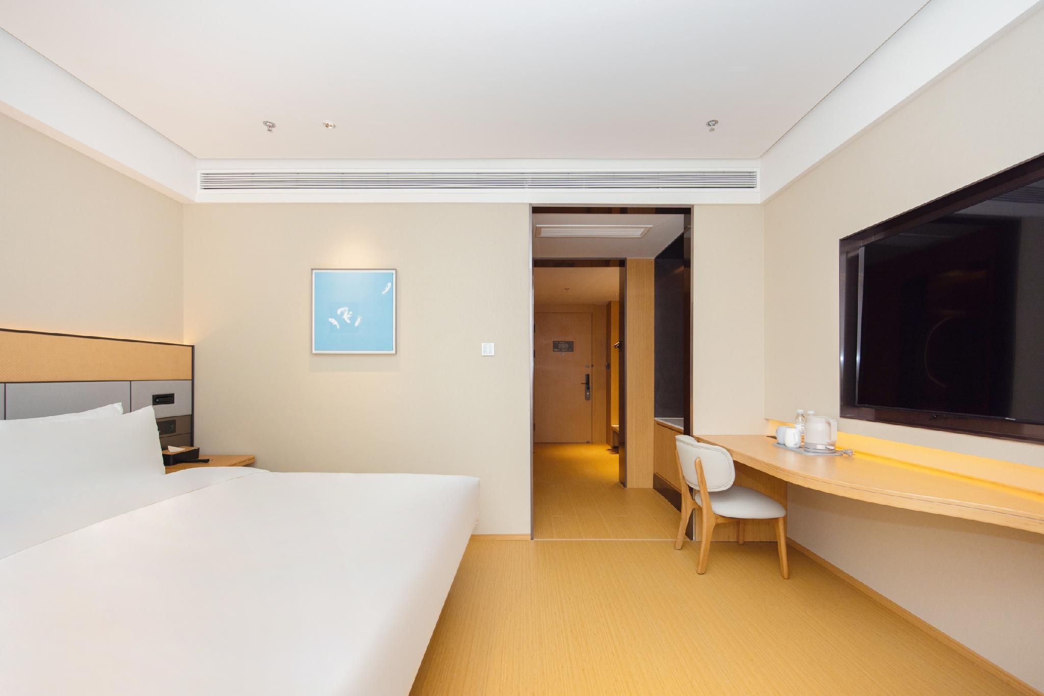 Huazhu - Room With Bed