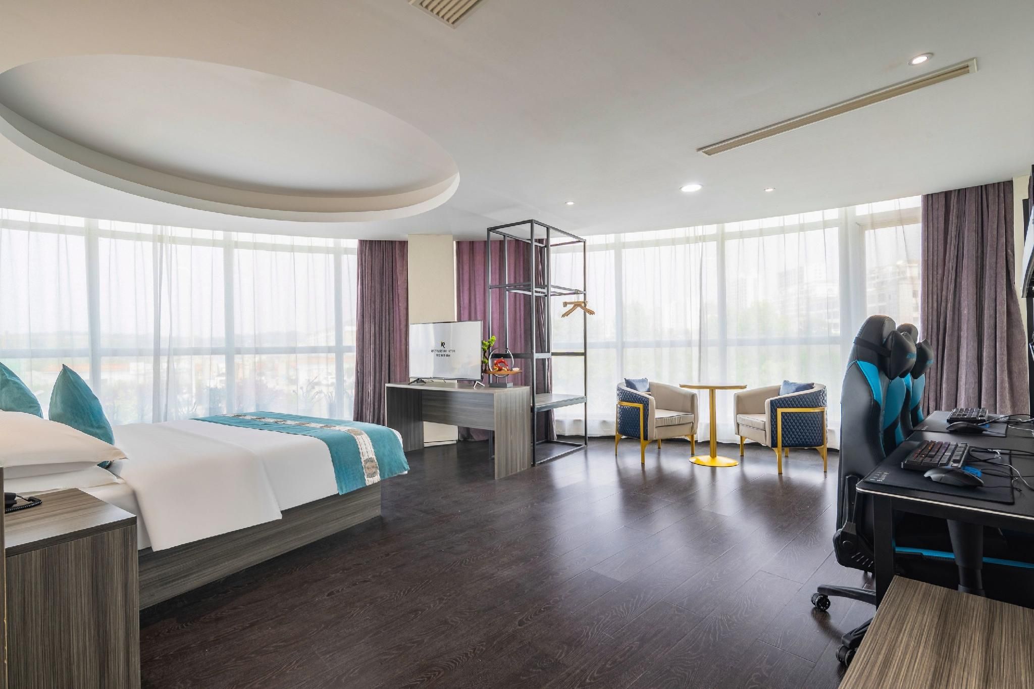 Superior E-sports King Room