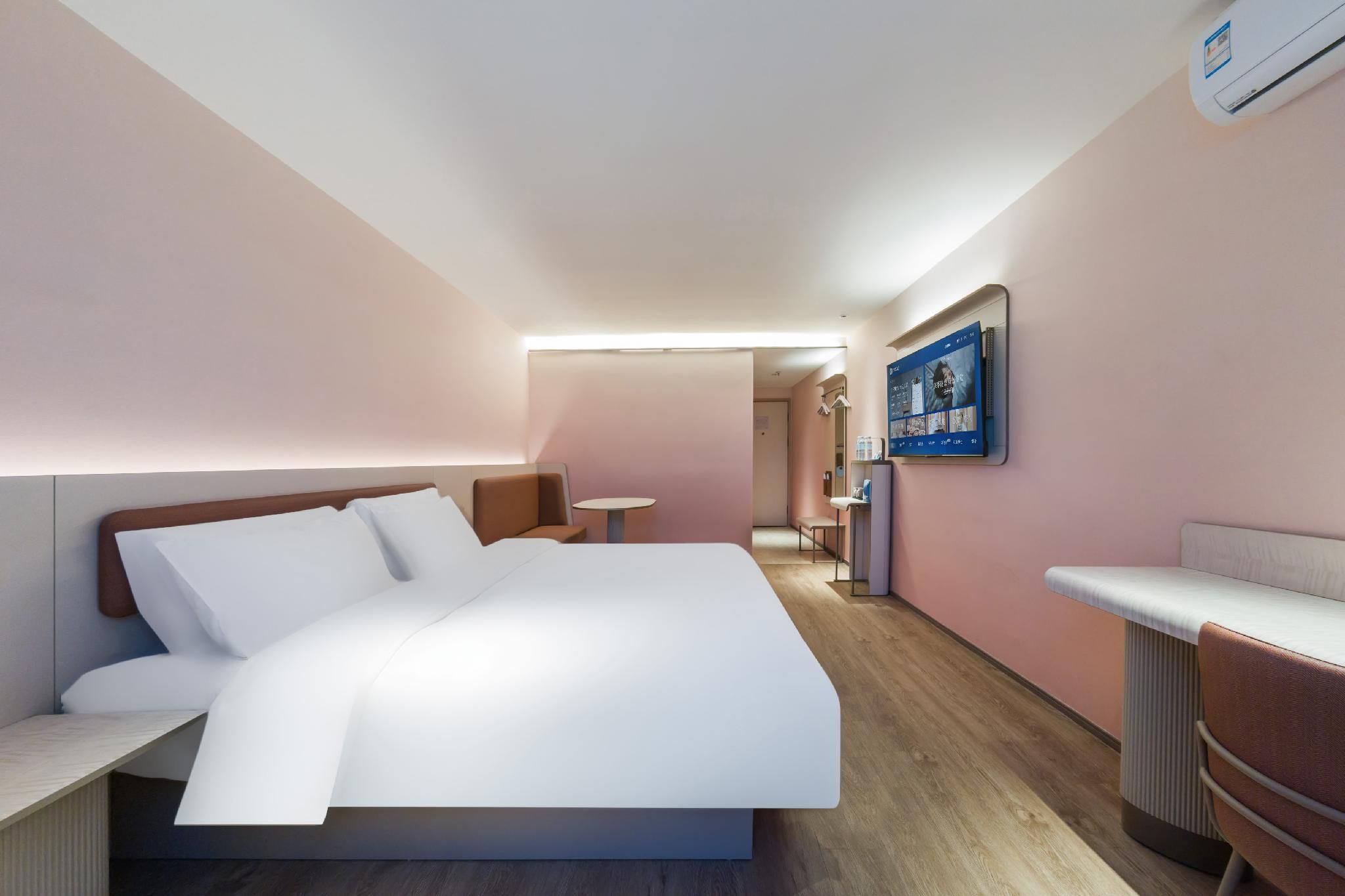 Business Queen Bed Room