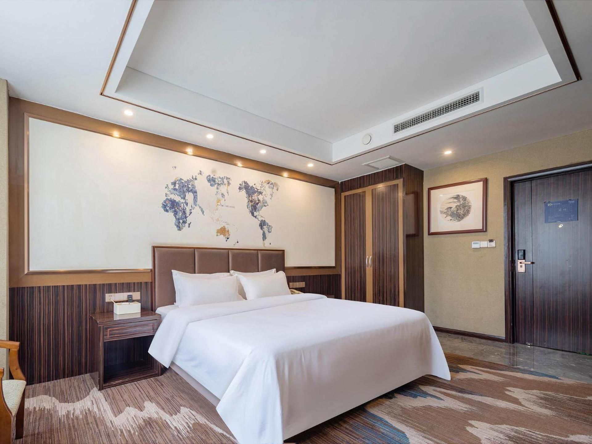 Honorable Double Room with City View