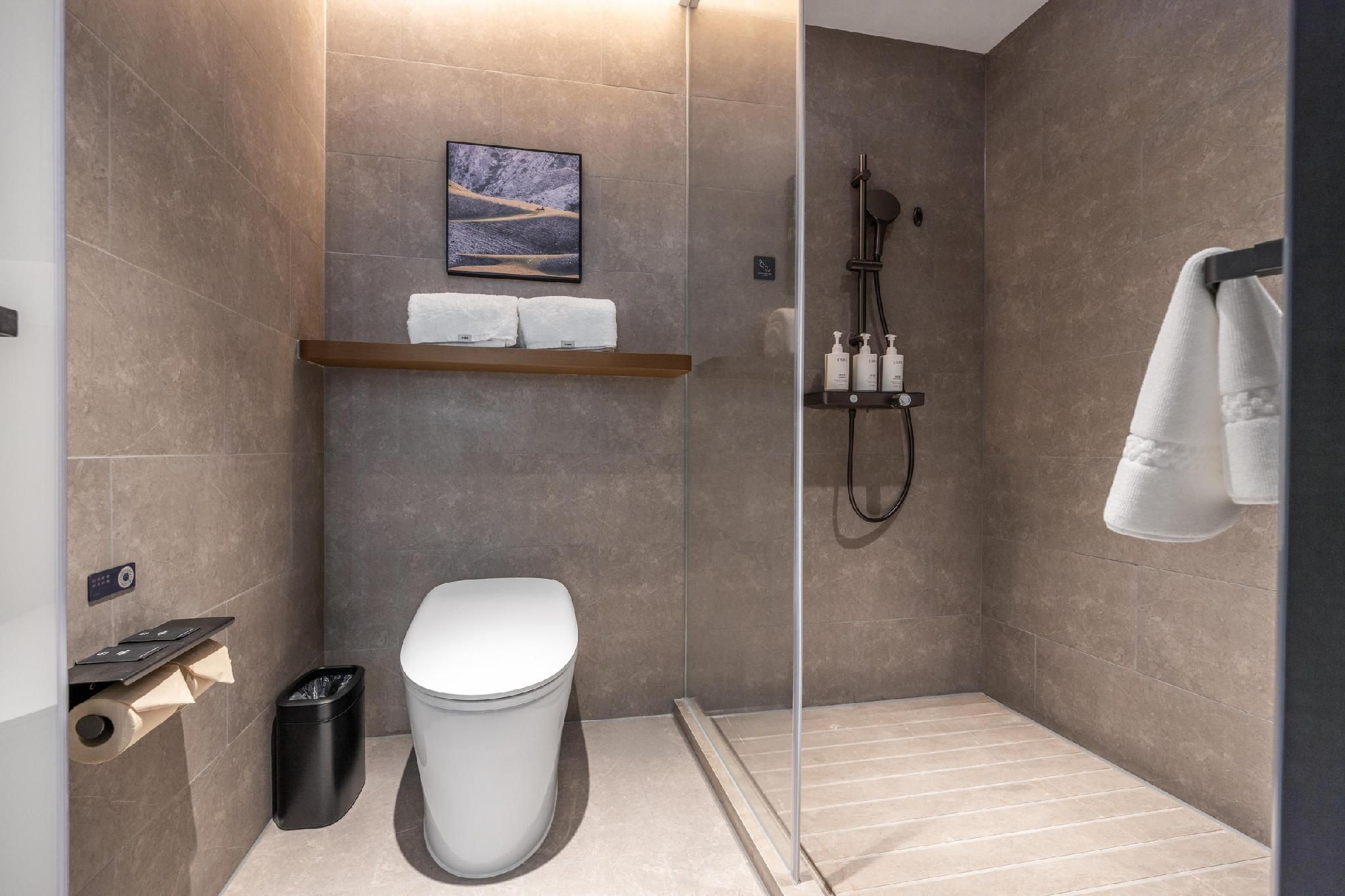 Premier 1 Bed Room with Courtyard