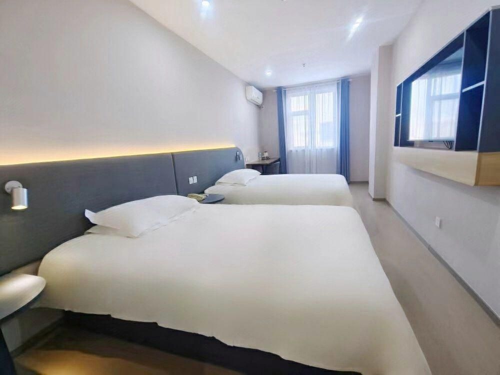 Business Standard Room C