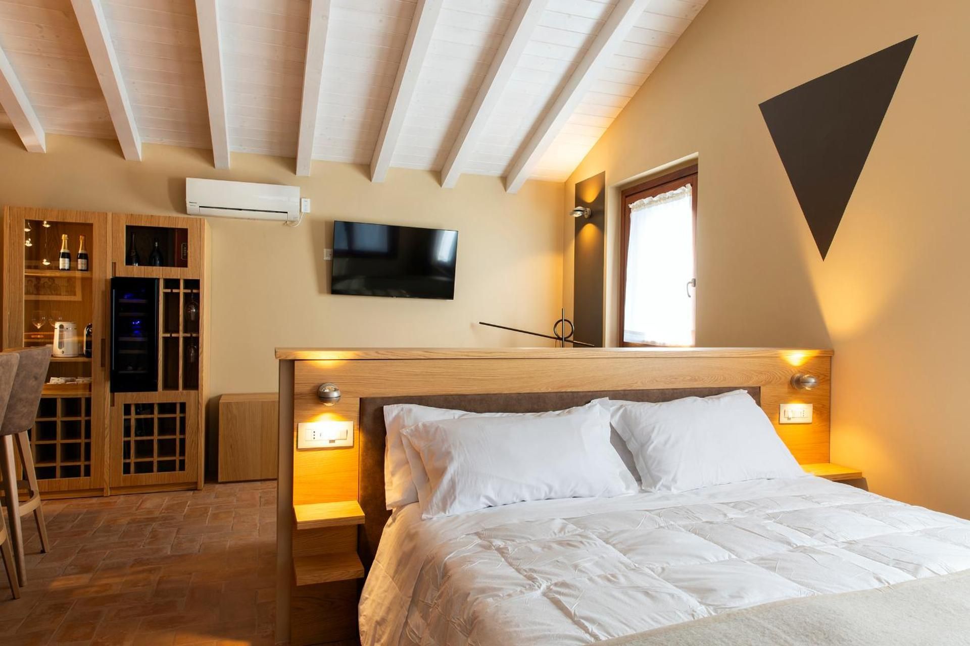 Suite with Mountain View