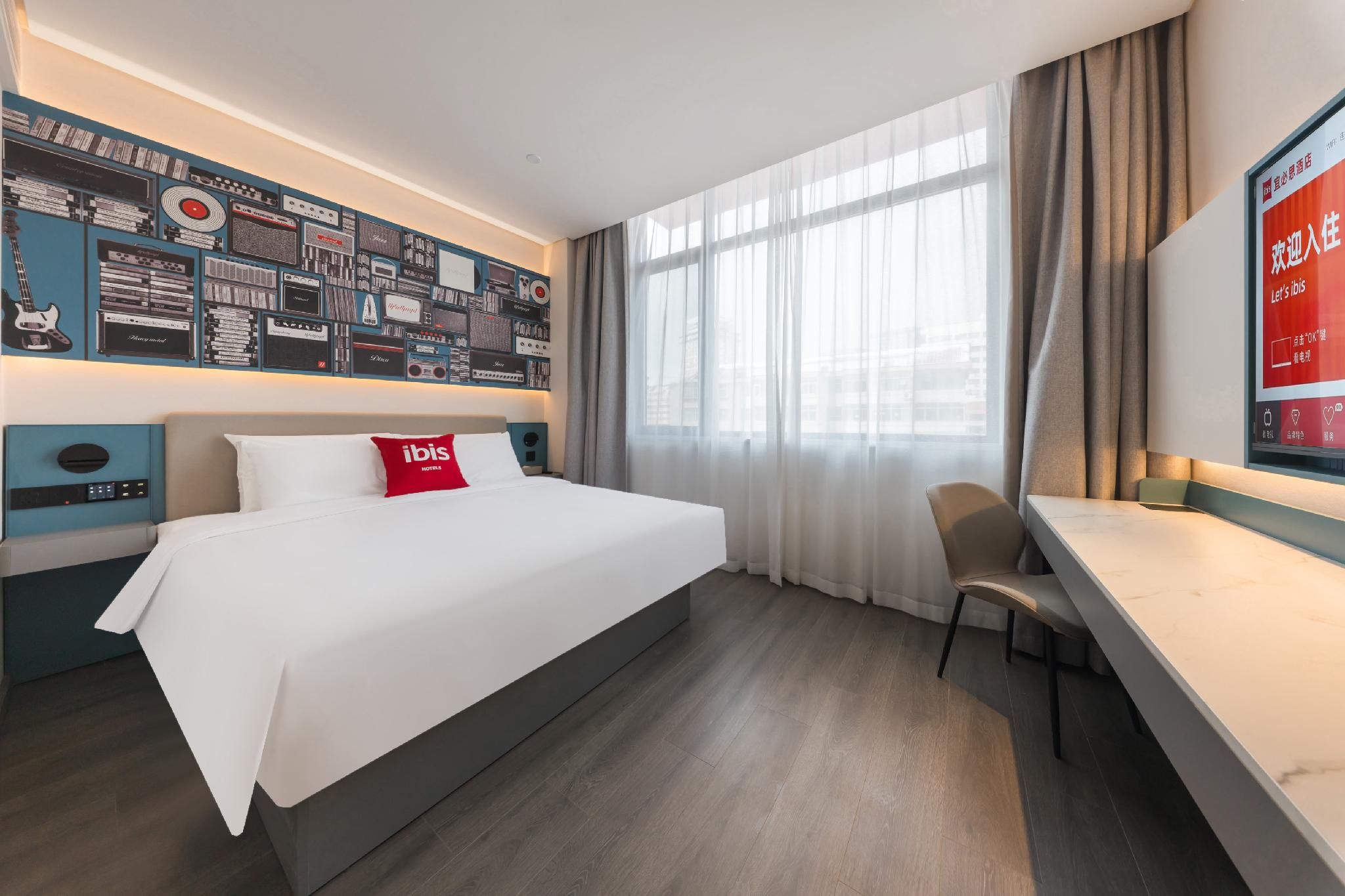 Hotel Queen Room