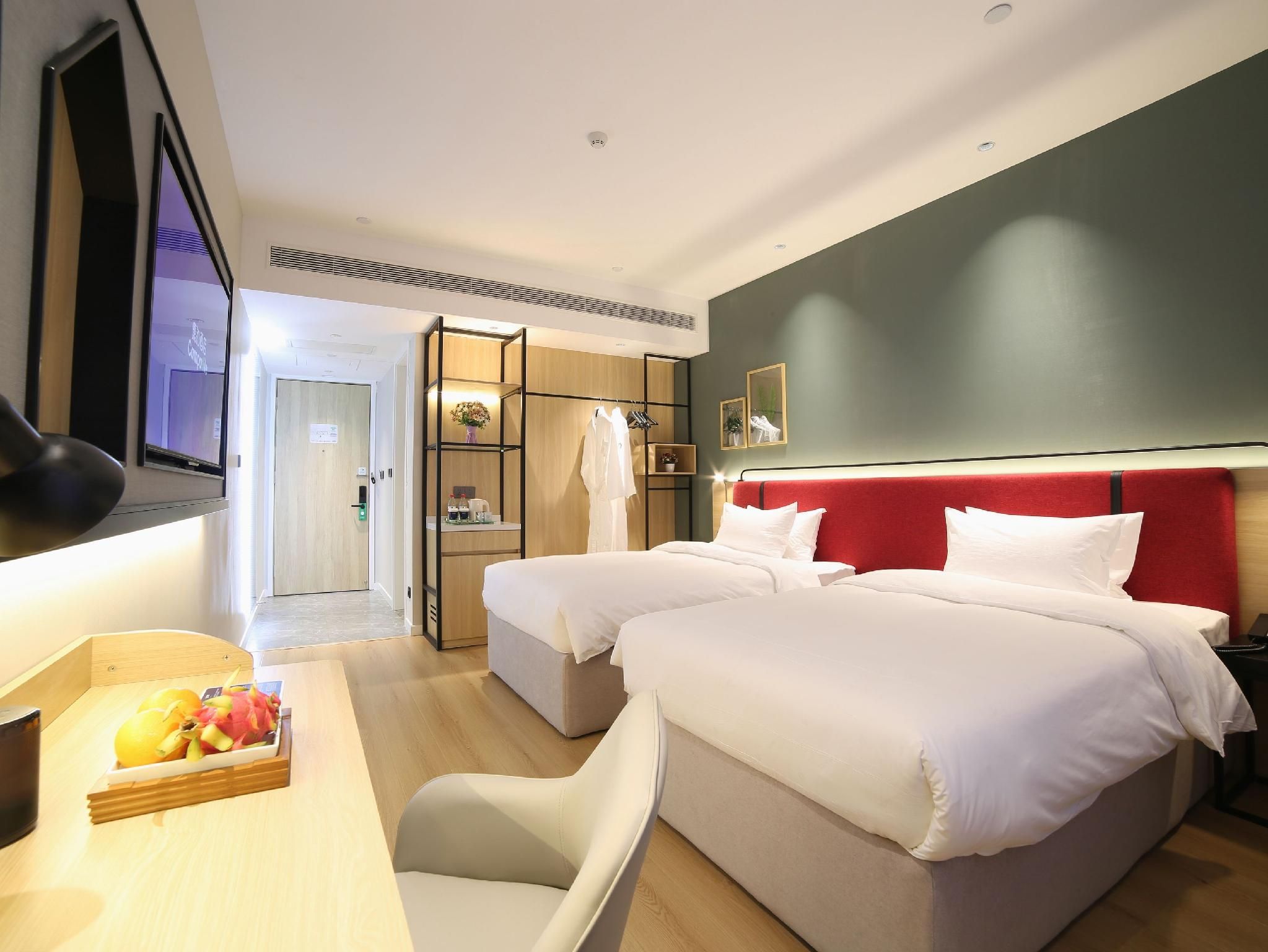 WH - Superior Bed Room