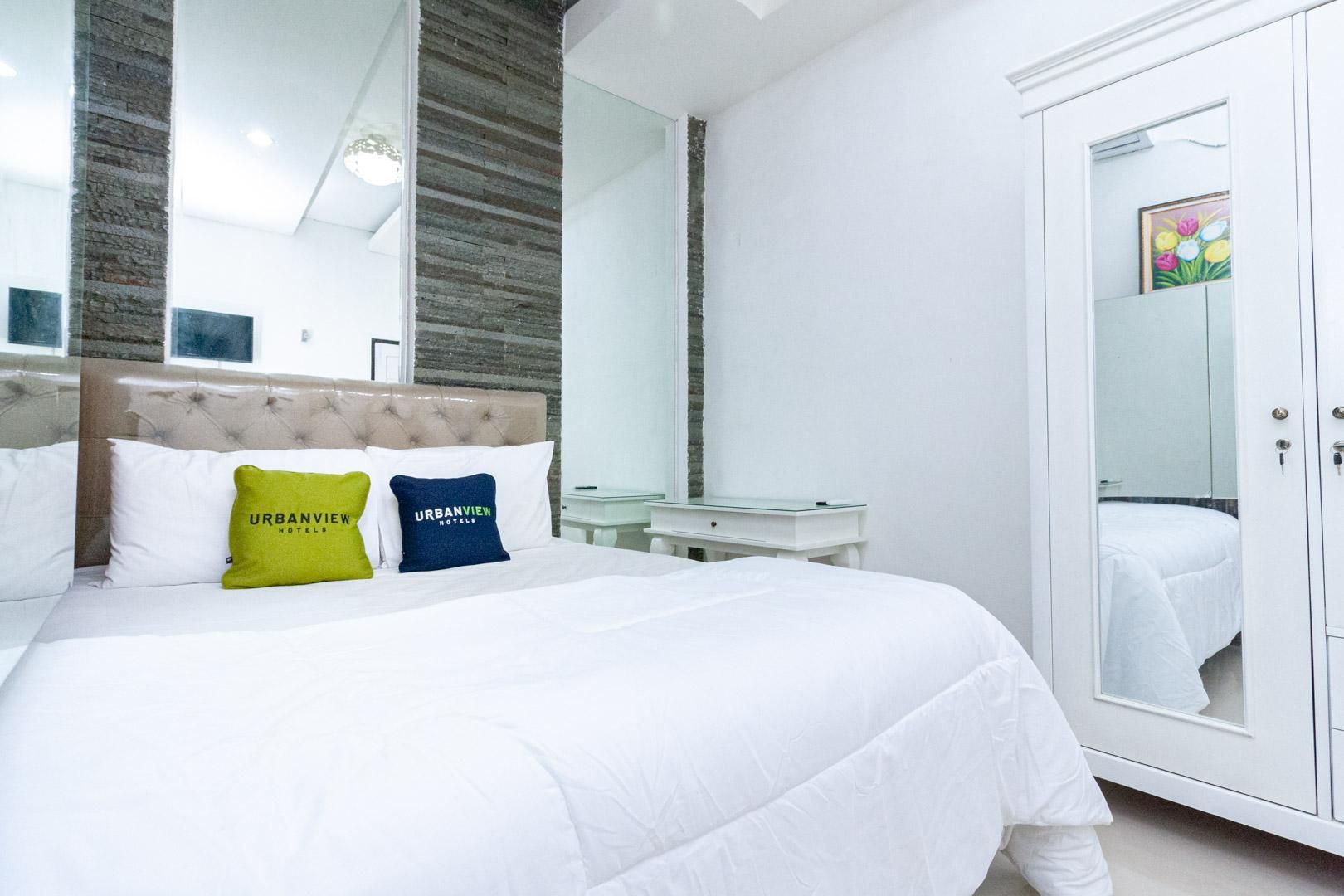 Urbanview Daniela Jambi by RedDoorz Superior Room 3