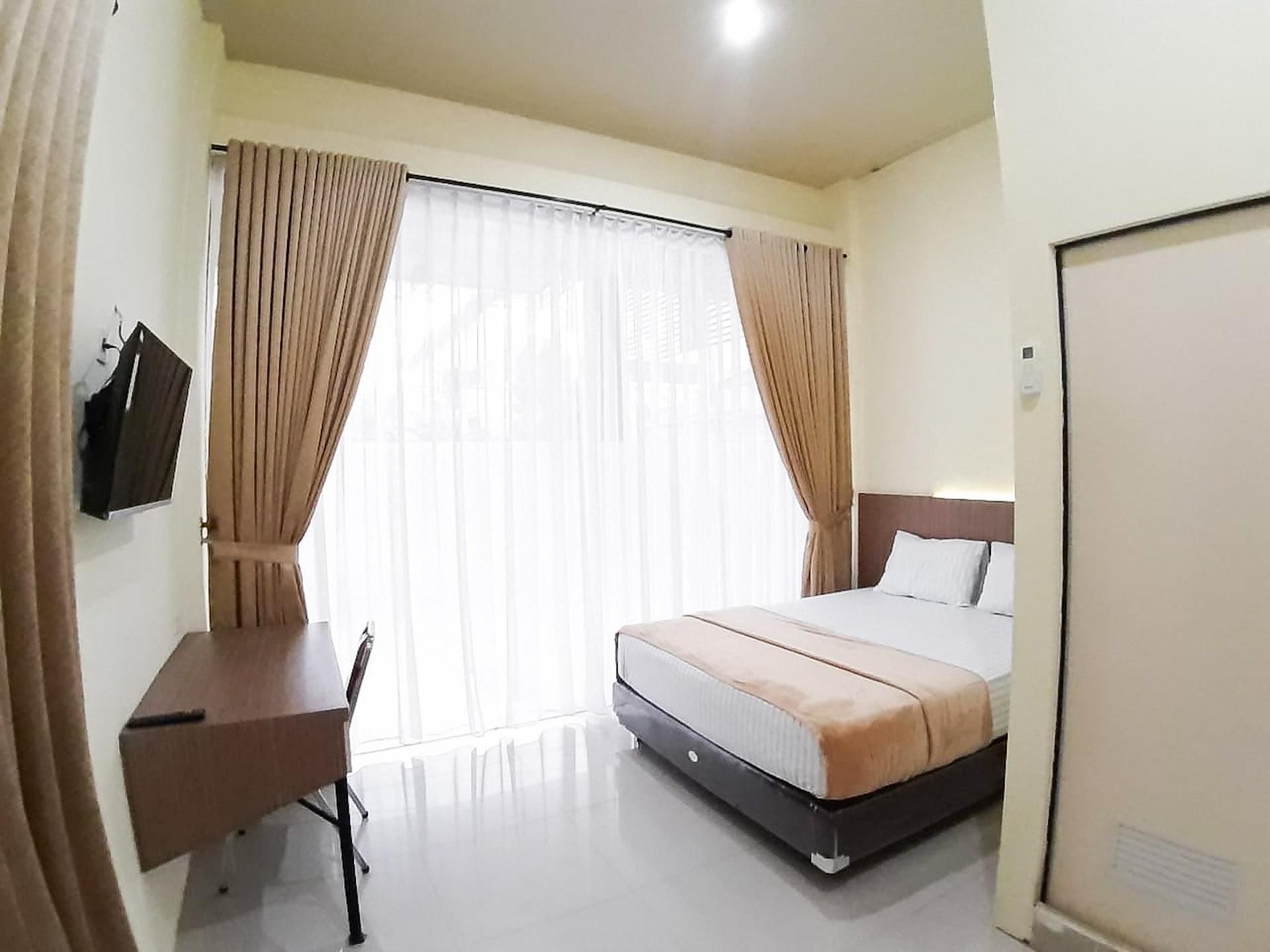 RedDoorz Room